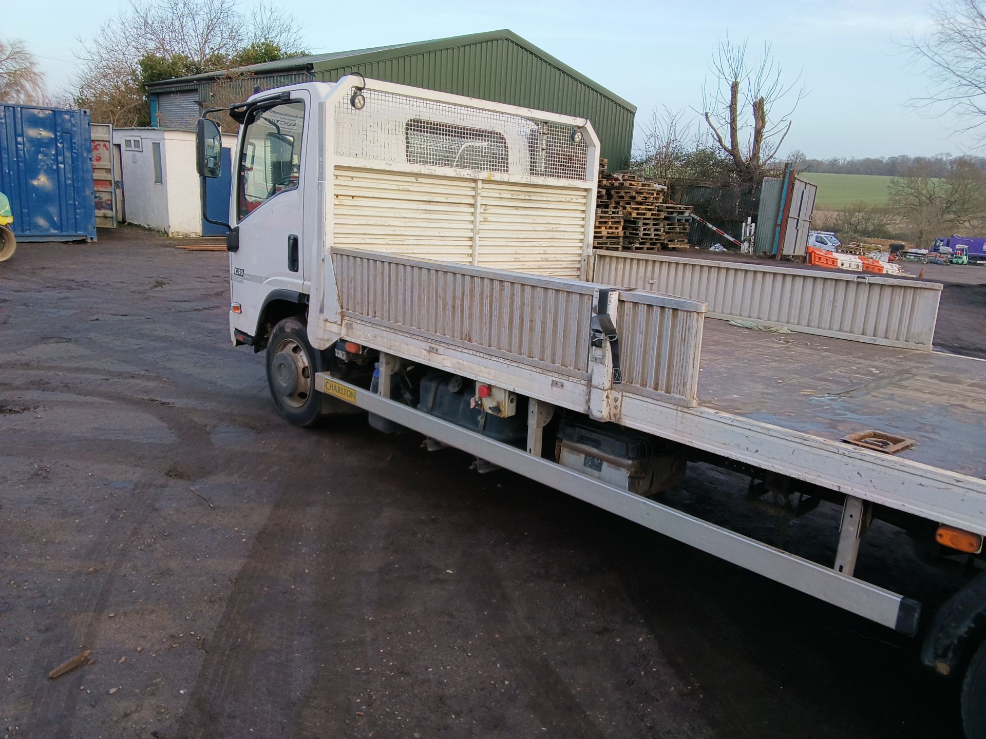 ISUZU FORWARD N75.190 AUTO BEAVERTAIL PLANT LORRY REG:GN16 EYM. WITH V5, TEST UNTIL 31ST MAY 2024. - Image 5 of 10