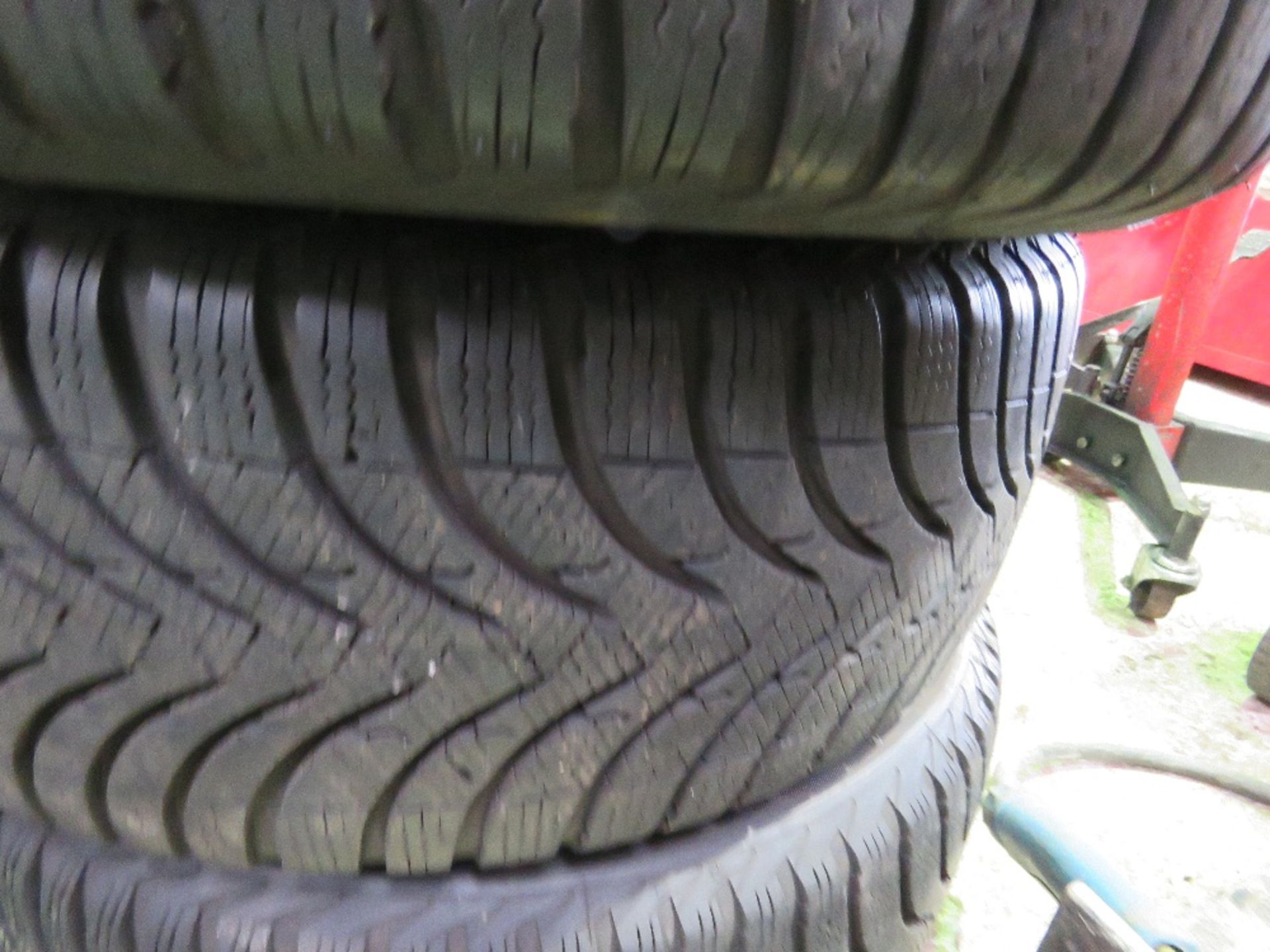 SET OF 4NO ENZO 225-45/17 ALLOY WHEELS AND TYRES, SNOW / WINTER TYRES FITTED. - Image 4 of 9
