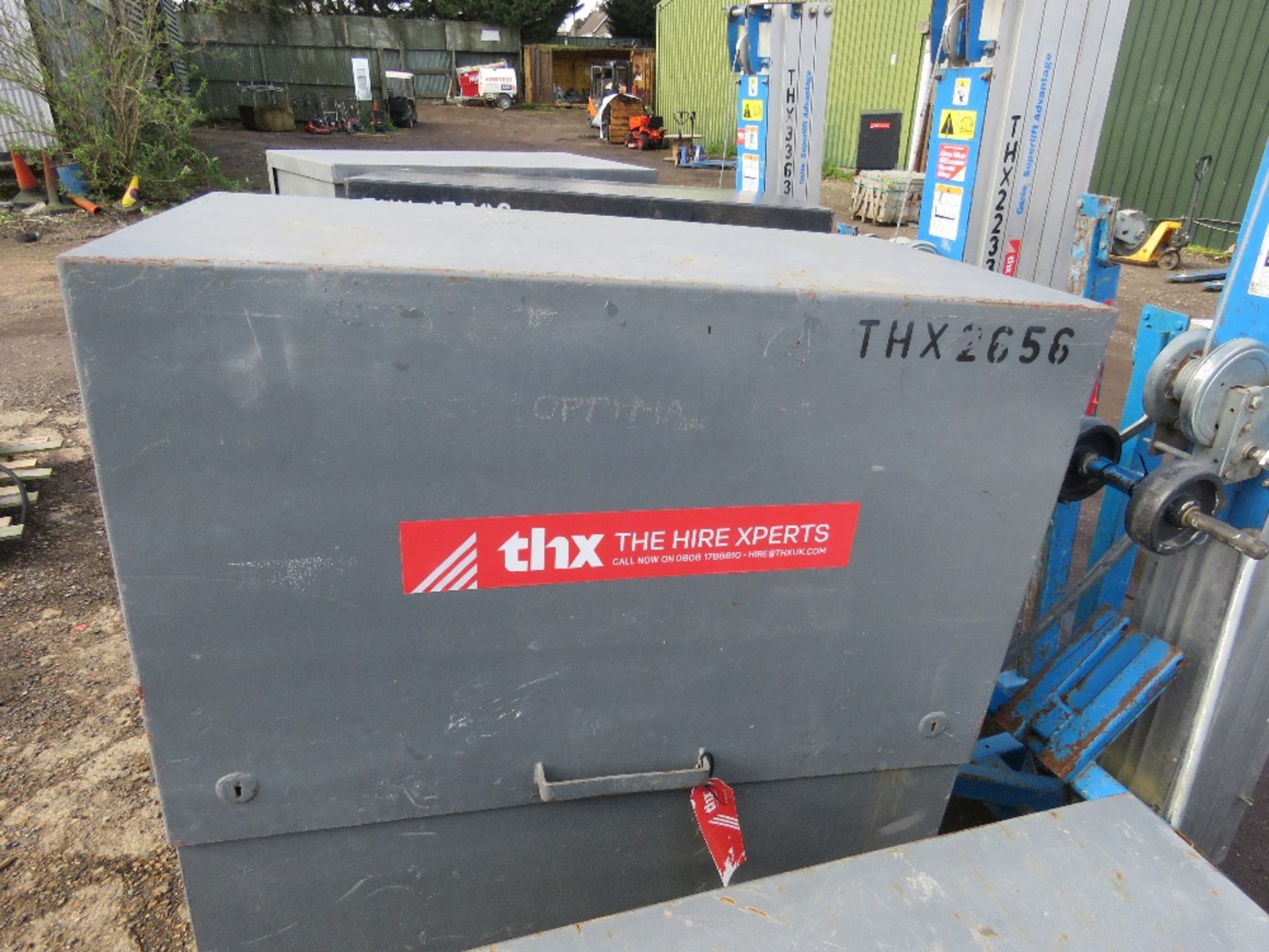 ARMORGARD TOOL BOX LOCKED, NO KEY. THX2656 - Image 5 of 5