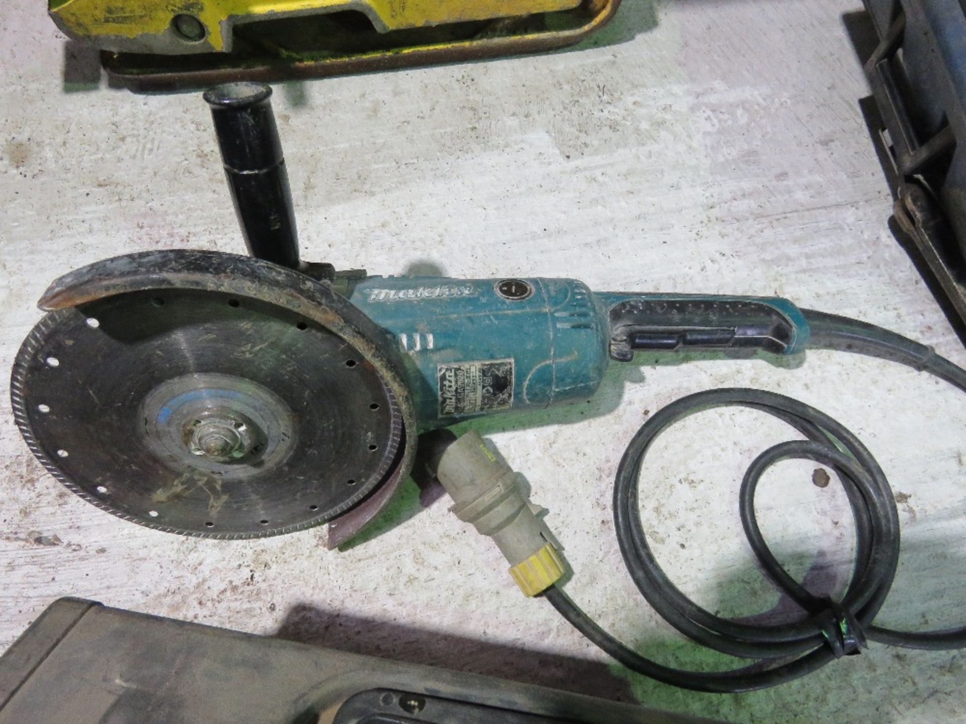 SANDER PLUS A GRINDER, 110VOLT POWERED.....THIS LOT IS SOLD UNDER THE AUCTIONEERS MARGIN SCHEME, THE - Image 3 of 3