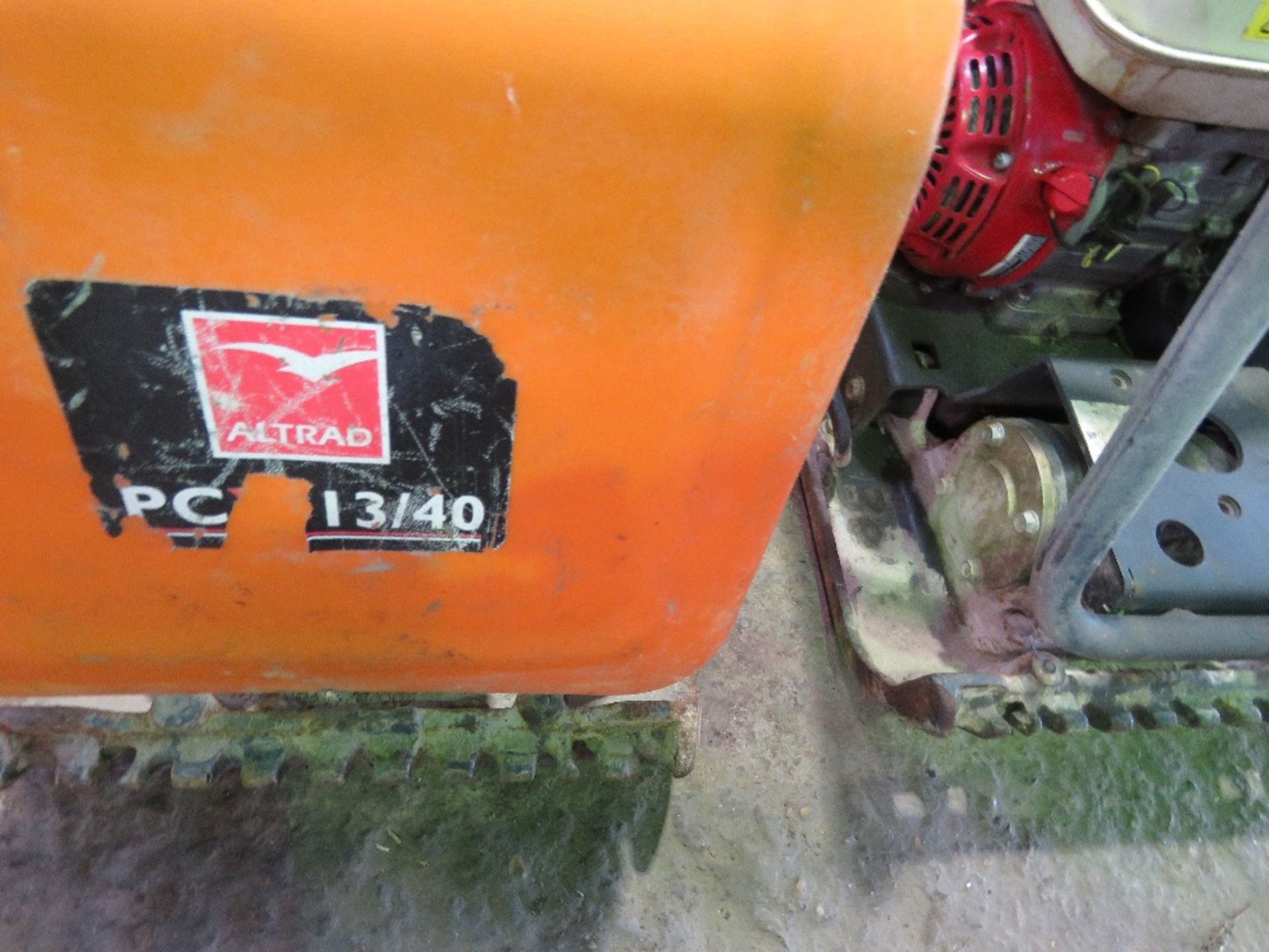 ALTRAD / BELLE HEAVY DUTY PETROL ENGINED COMPACTION PLATE. - Image 4 of 5