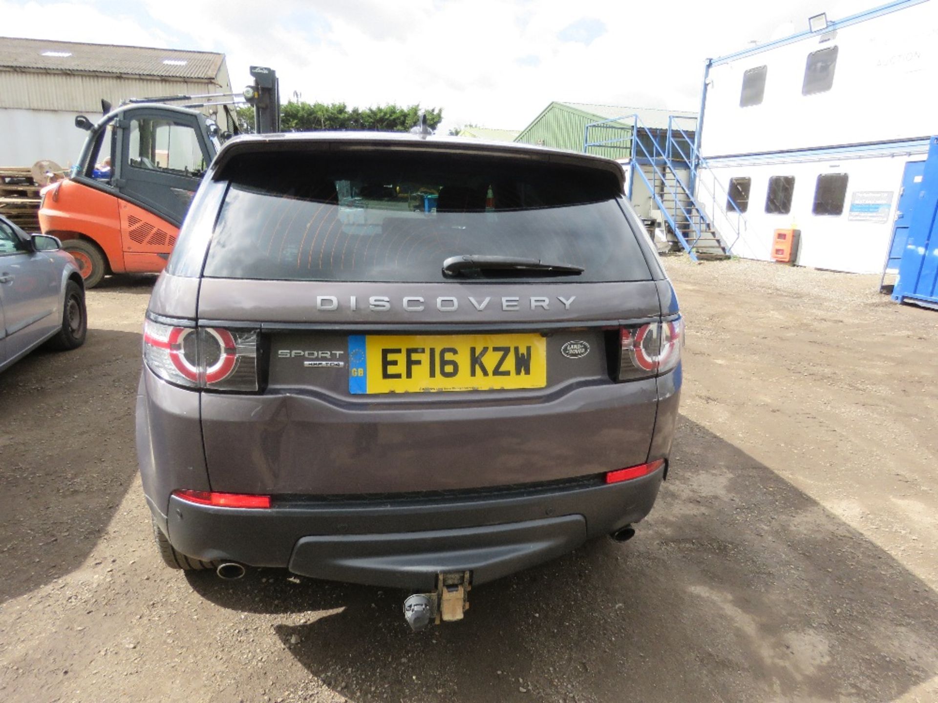 LANDROVER DISCOVERY SPORT 7 SEAT CAR REG:EF16 KZW. MOT UNTIL 8TH AUGUST 2024. WITH V5. AUTOMATIC, 2 - Image 6 of 23