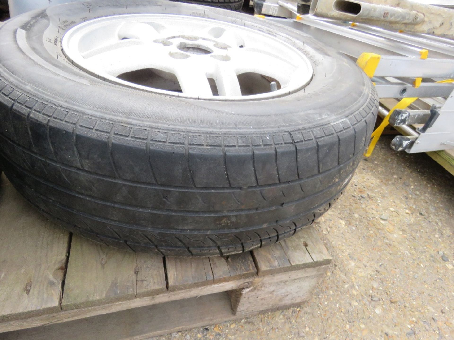 3NO VW ALLOY WHEELS AND TYRES PLUS 3NO RIMS. - Image 6 of 6