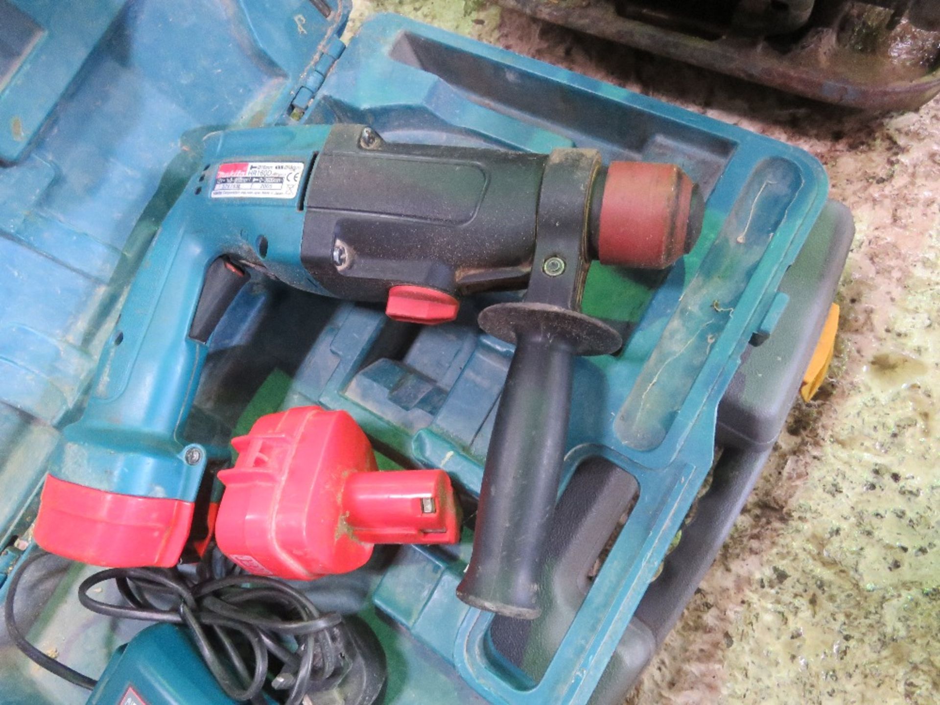 2 X BATTERY DRILLS.....THIS LOT IS SOLD UNDER THE AUCTIONEERS MARGIN SCHEME, THEREFORE NO VAT WILL B - Image 2 of 4