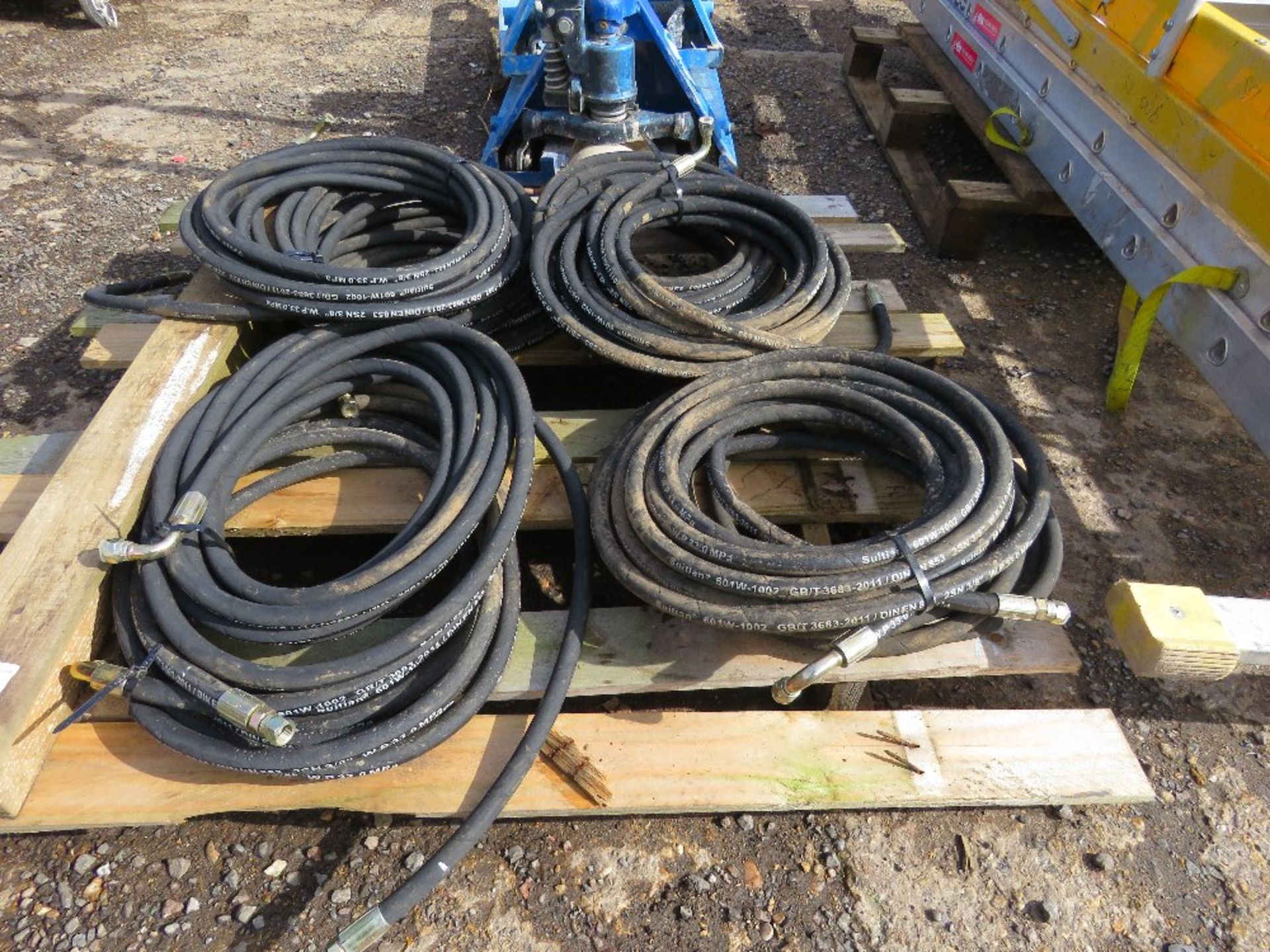 10NO UNUSED HYDRAULIC HOSES 8.5M LENGTH. - Image 4 of 5