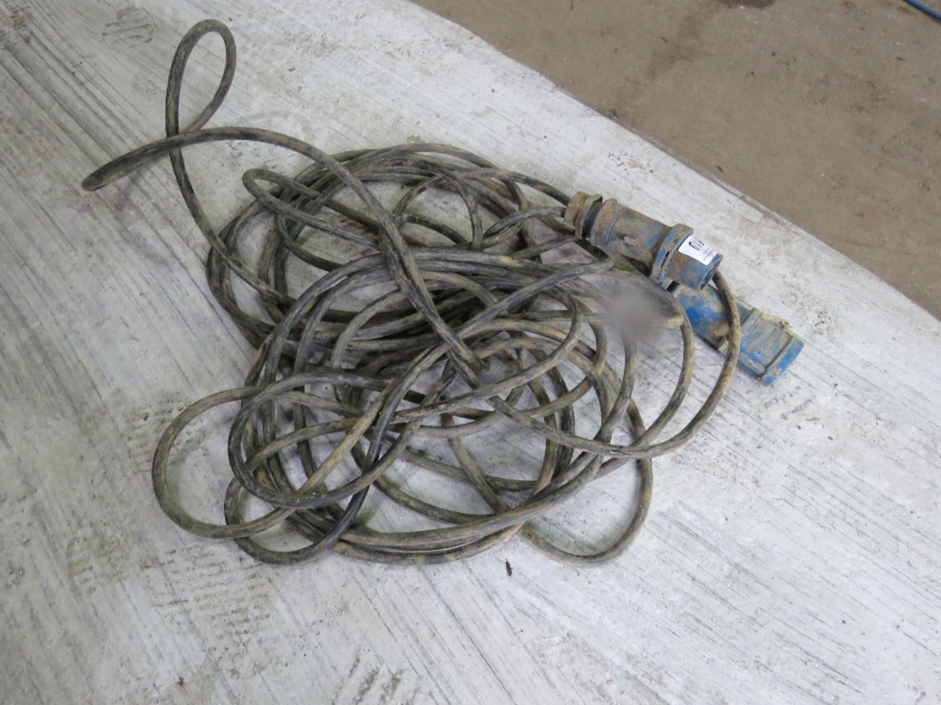 HEAVY DUTY 240VOLT EXTENSION LEAD. SOURCED FROM COMPANY LIQUIDATION. THIS LOT IS SOLD UNDER THE - Image 2 of 2