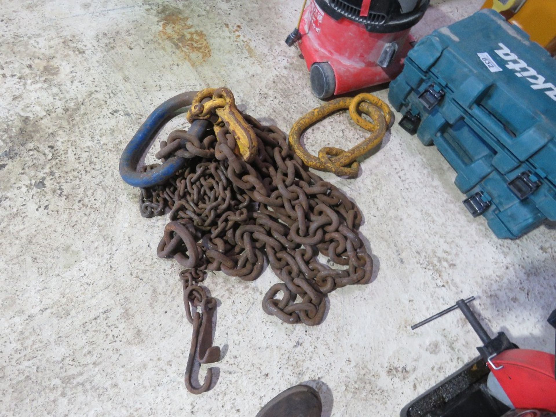 ASSORTED LENGTHS OF CHAIN. - Image 3 of 3