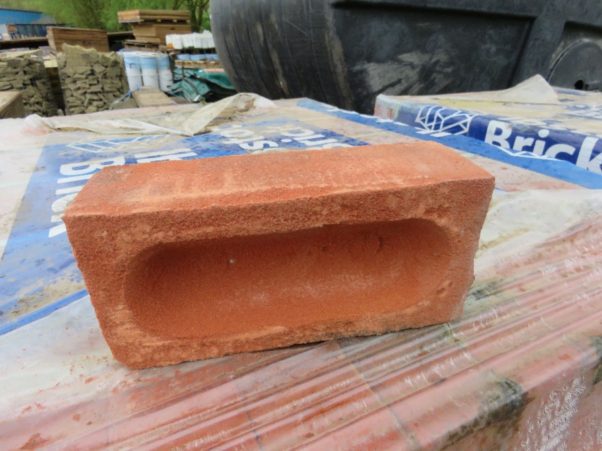 6NO PALLETS OF IBSTOCK LEICESTER AUTUMN MULTI RED BRICKS. SURPLUS TO REQUIREMENTS.....THIS LOT IS SO - Image 13 of 16