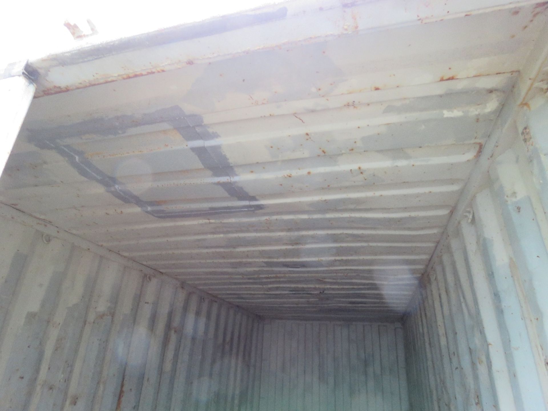 SECURE STORAGE 20FT SHIPPING CONTAINER . WITH FORK POCKETS. SOURCED FROM SITE CLEARANCE. ....THIS LO - Image 6 of 6