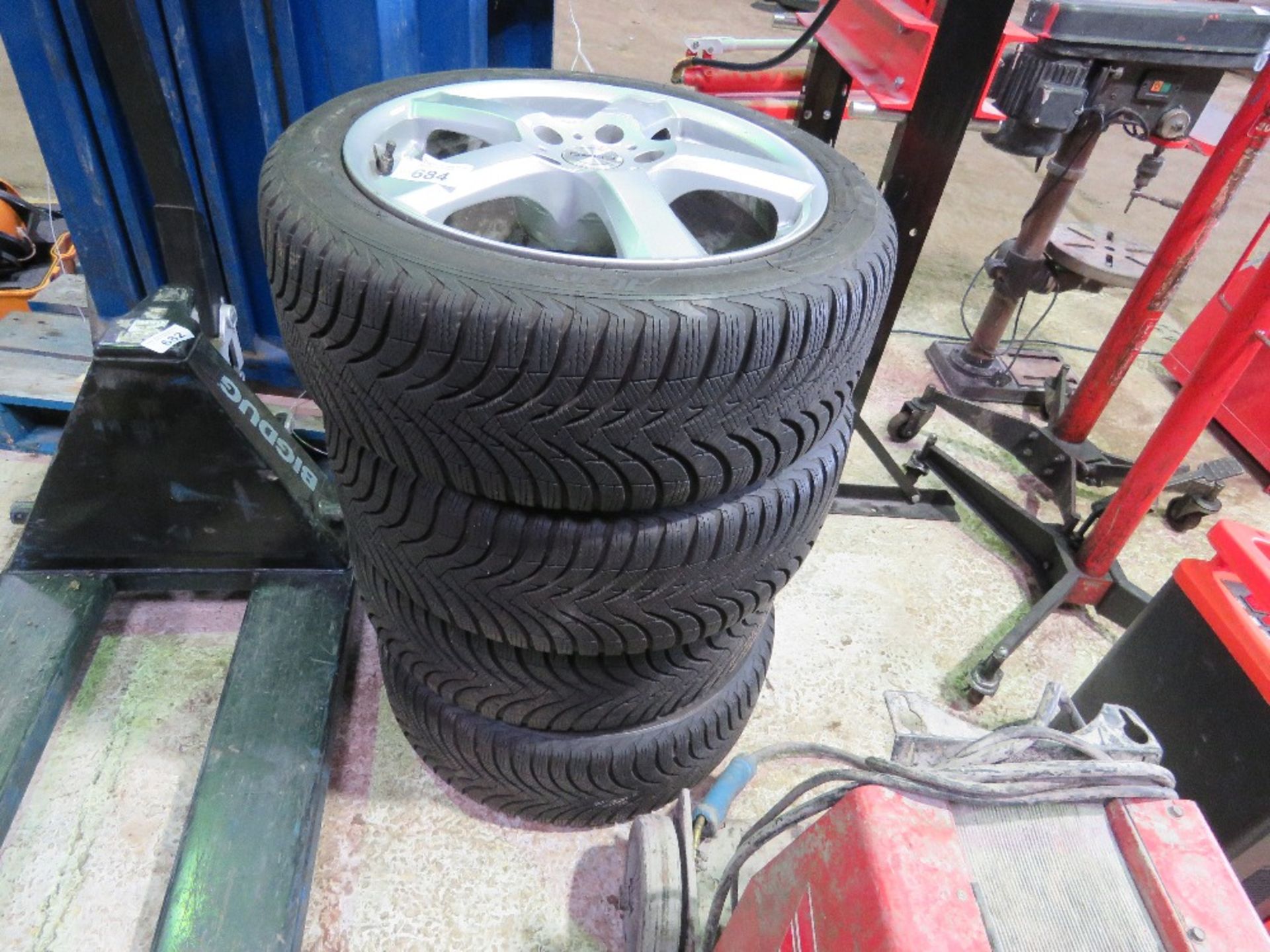 SET OF 4NO ENZO 225-45/17 ALLOY WHEELS AND TYRES, SNOW / WINTER TYRES FITTED.