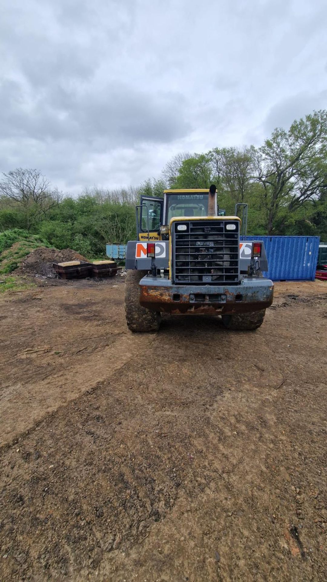 KOMATSU WA470-5H LOADING SHOVEL YEAR 2004. SN:H50782. HOURS 18K APPROX. WHEN TESTED WAS SEEN TO DRIV - Image 2 of 11