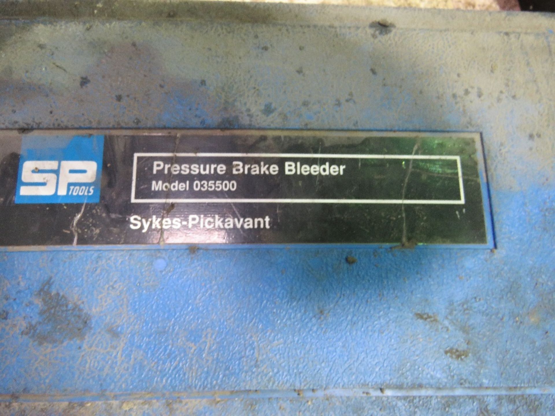 POWER BRAKE BLEED SET AND COMPRESSION TESTER. SOURCED FROM GARAGE COMPANY LIQUIDATION. - Image 3 of 3