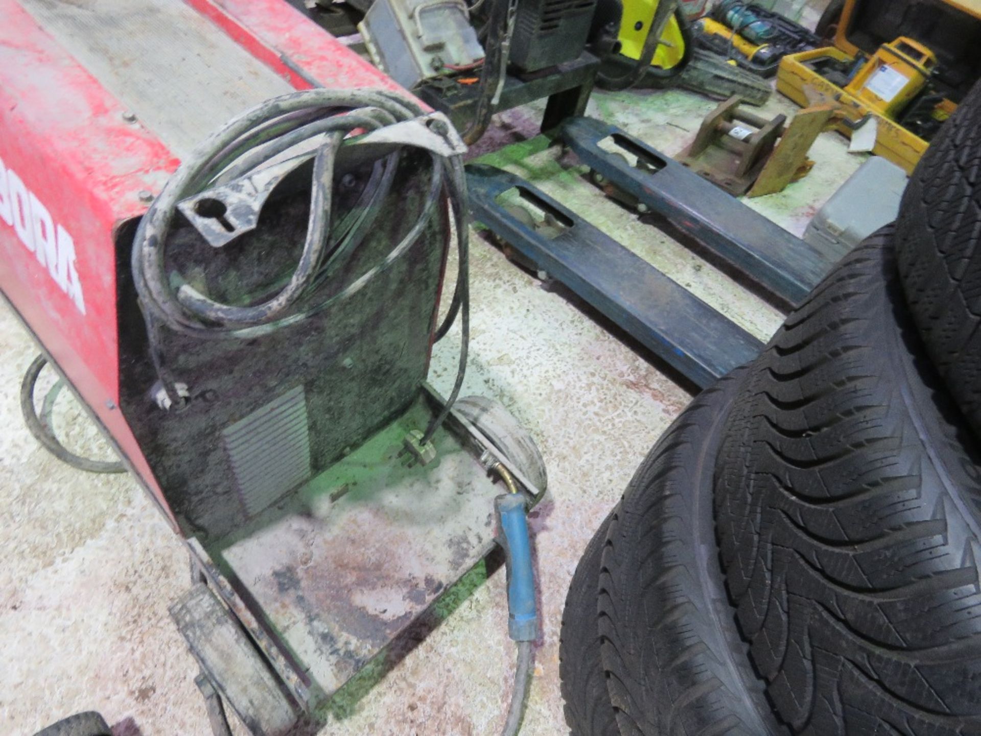 CEBORA MIG WELDER, SOURCED FROM GARAGE COMPANY LIQUIDATION. - Image 3 of 3