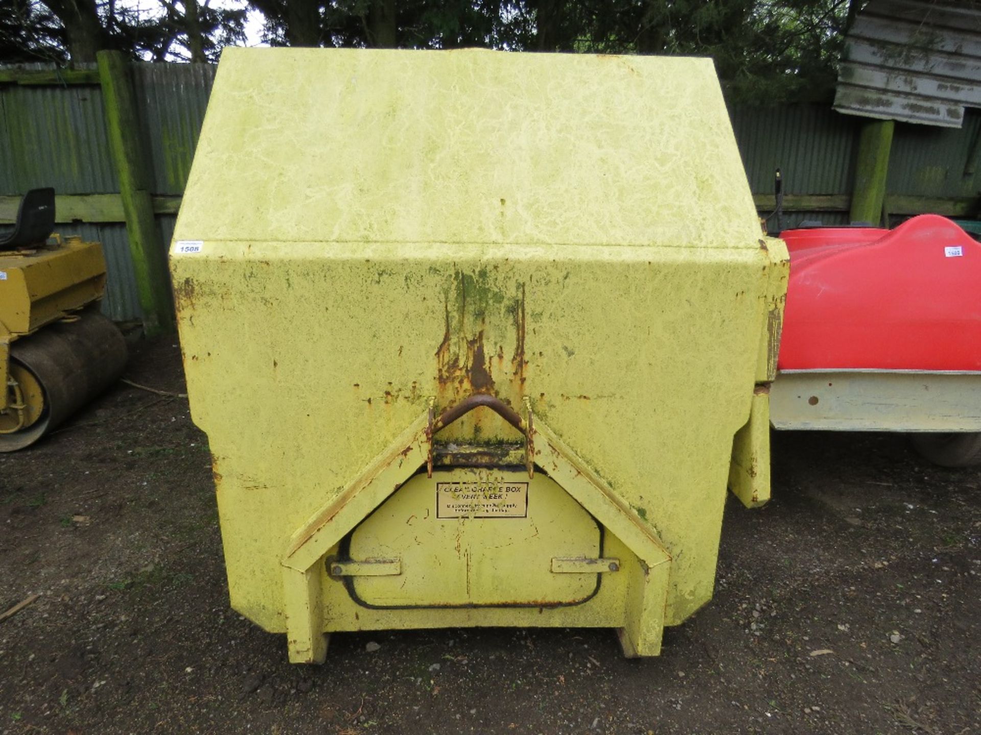 CHISWICK PARK ENJOY-WORK HL5 MOUNTED ELECTRIC POWERED COMPACTOR BIN. 12FT OVERALL LENGTH APPROX. DIR - Image 2 of 7