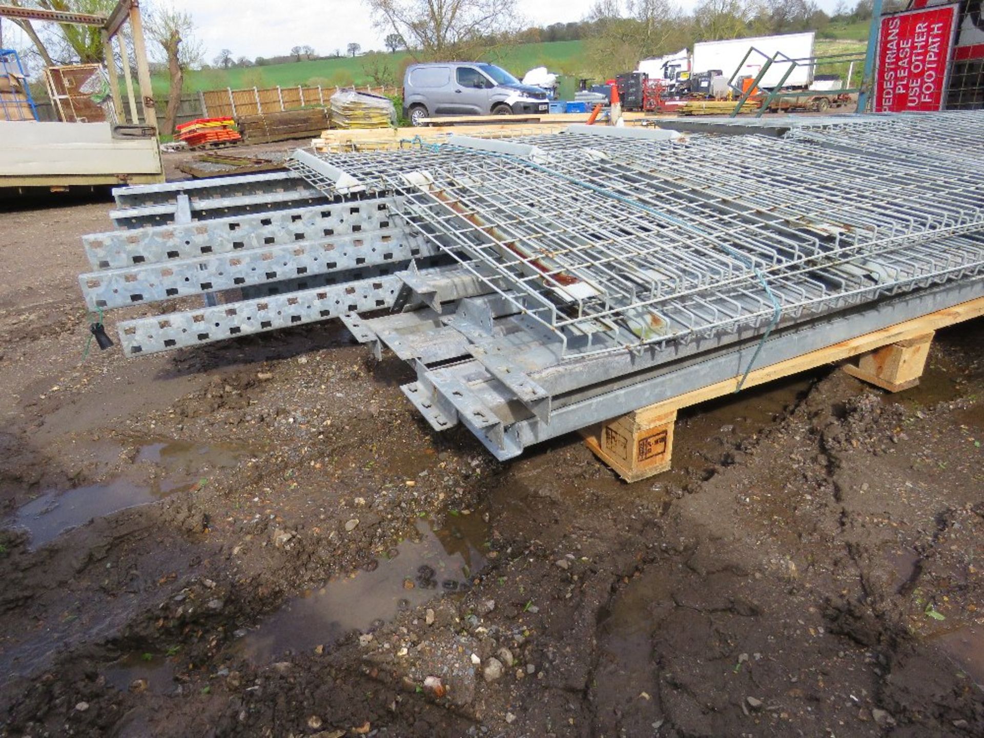 QUANTITY OF HEAVY DUTY GALVANISED PALLET RACKING. 4NO UPRIGHTS @ 12-13FT HEIGHT 0.9M WIDTH WITH BEAM - Image 4 of 7