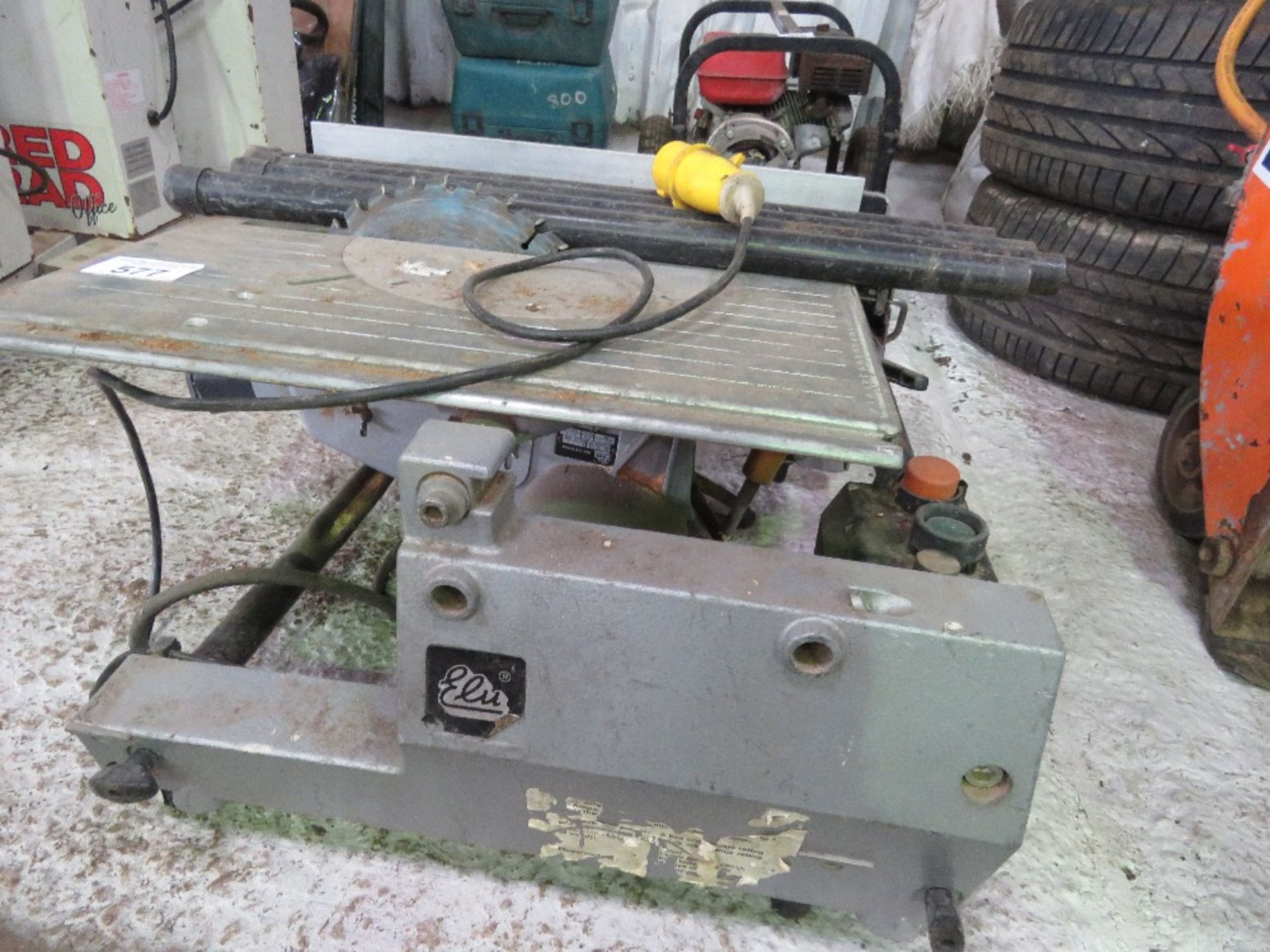 SMALL WOOD CUTTING SAWBENCH PLUS LEGS.....THIS LOT IS SOLD UNDER THE AUCTIONEERS MARGIN SCHEME, THER