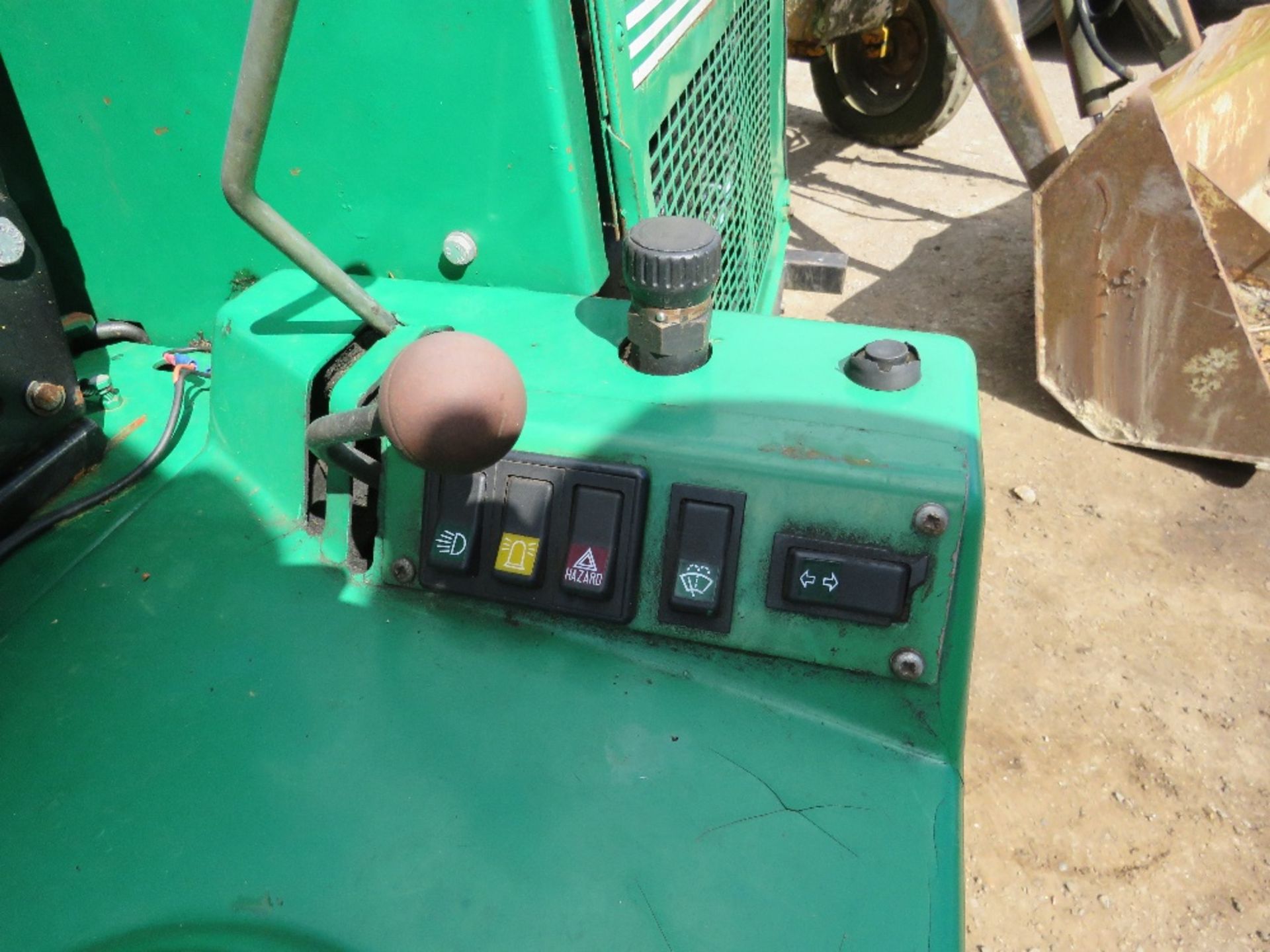 ransomes 213 triple ride on mower with kubota engine. PART EXCHANGE MACHINE, STOP SOLENOID ISSUE, UN - Image 15 of 15
