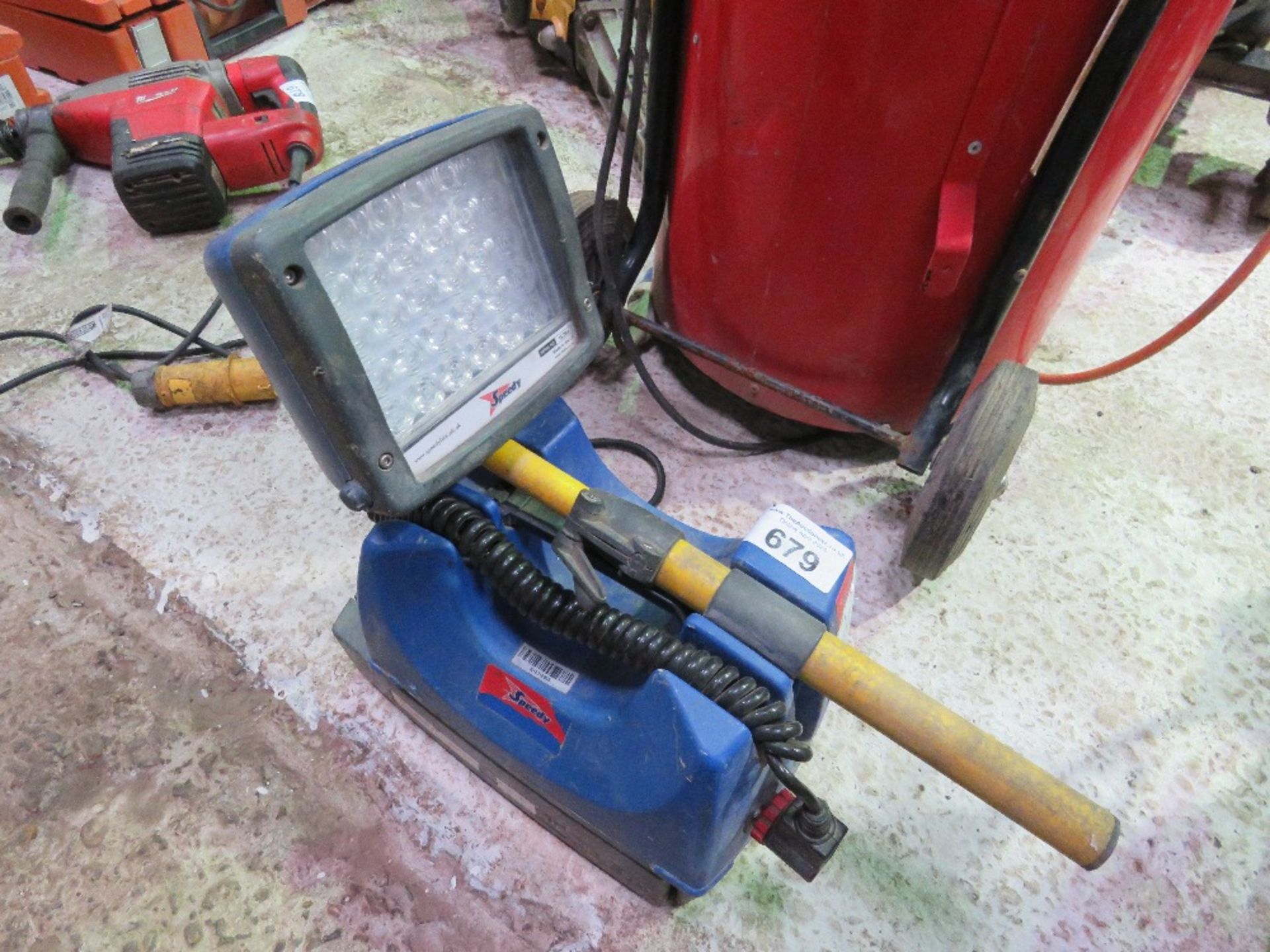 K9 PORTABLE WORK LIGHT, REQUIRES CHARGER. - Image 2 of 2
