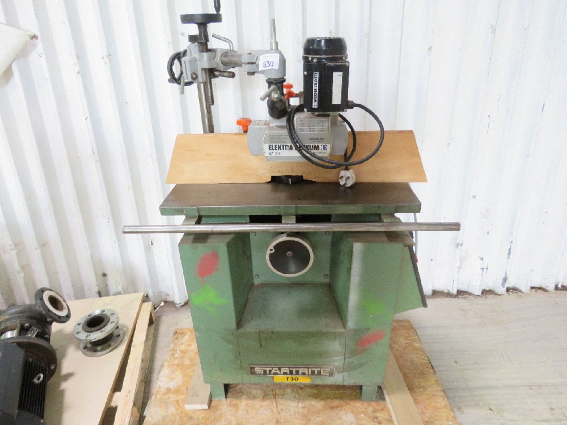 STARTRITE T30 SPINDLE MOULDER UNIT WITH 240VOLT POWERED FEED HEAD, MAIN UNIT IS 3 PHASE POWERED.....