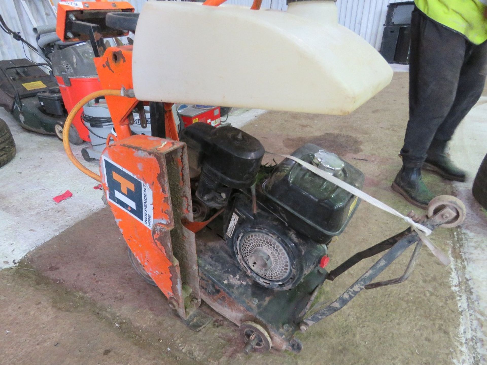 CLIPPER FLOOR SAW FOR SPARES/REPAIR. - Image 2 of 4