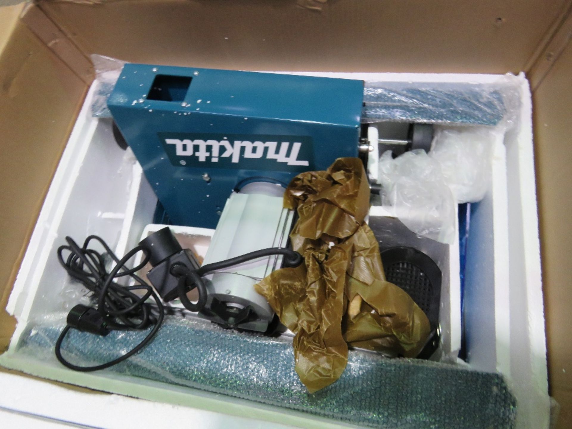 MAKITA 315MM 240VOLT TABLE SAW IN A BOX. - Image 2 of 6