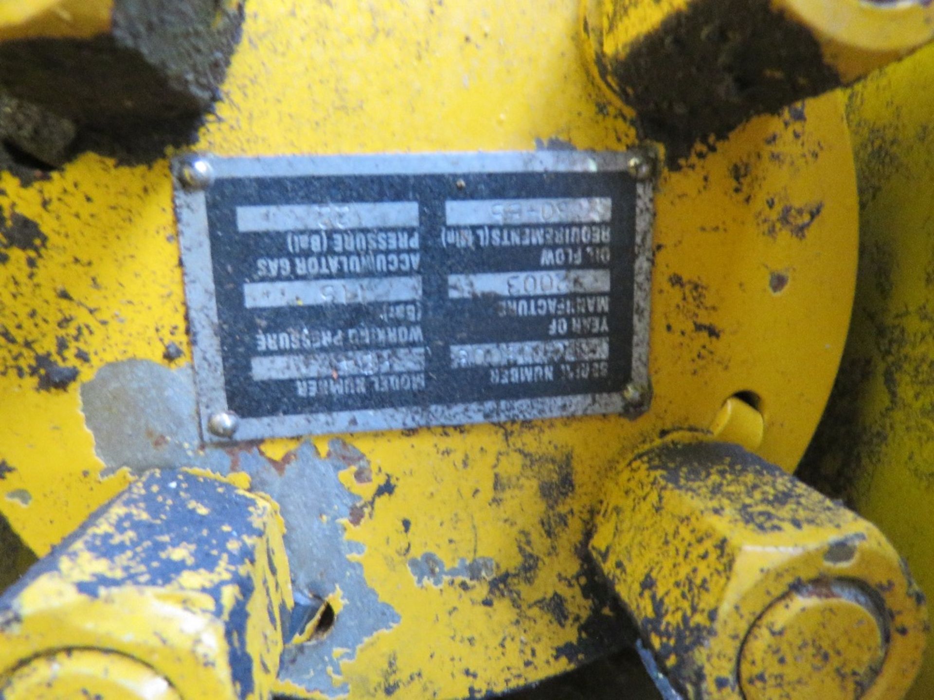 ARROWHEAD CONTRACTOR 4T EXCAVATOR MOUNTED BREAKER ON 45MM PINS. HAS DONE VERY LITTLE WORK, BELIEVED - Image 4 of 4