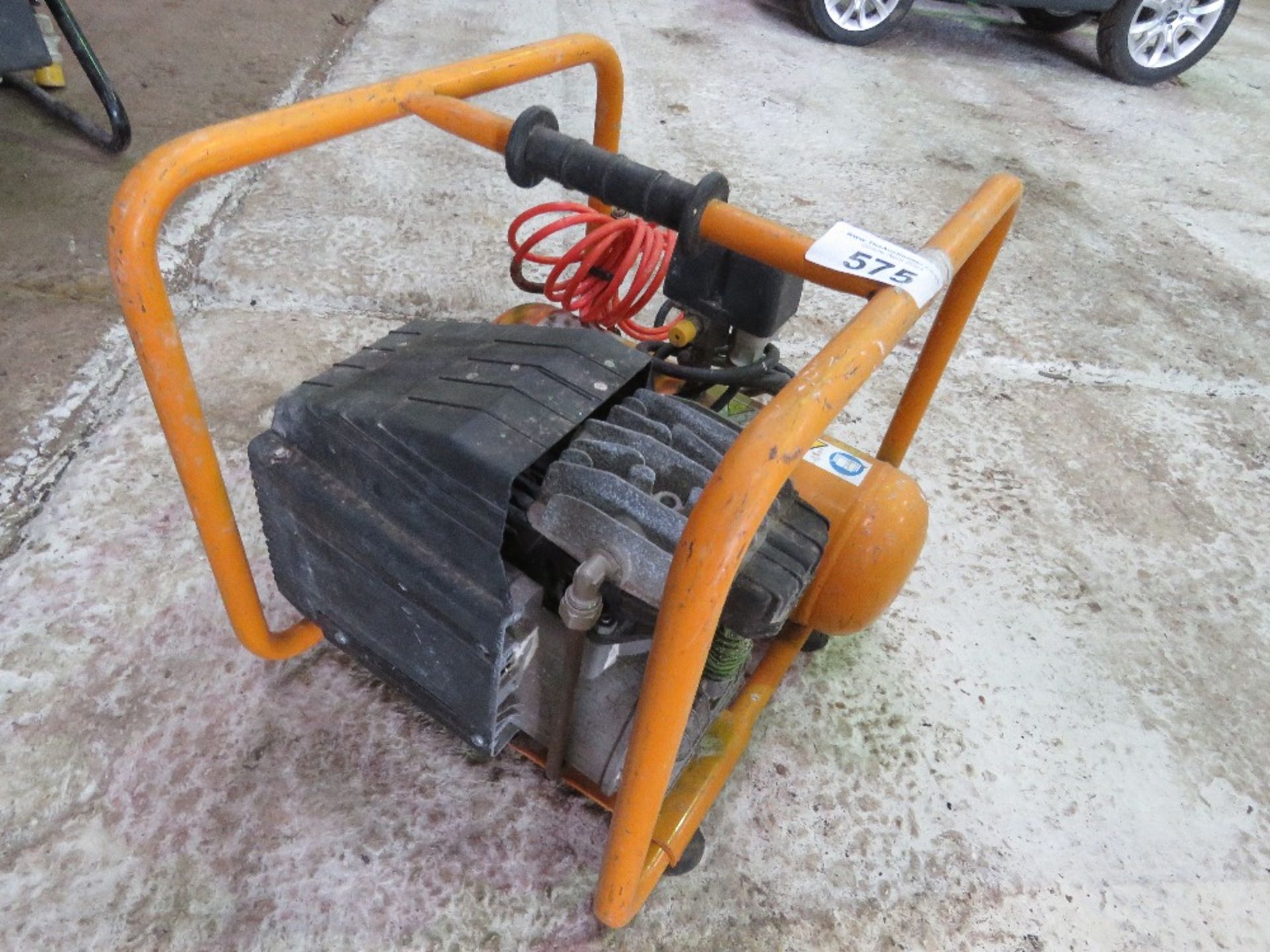 SMALL SIZED 110VOLT COMPRESSOR.....THIS LOT IS SOLD UNDER THE AUCTIONEERS MARGIN SCHEME, THEREFORE N