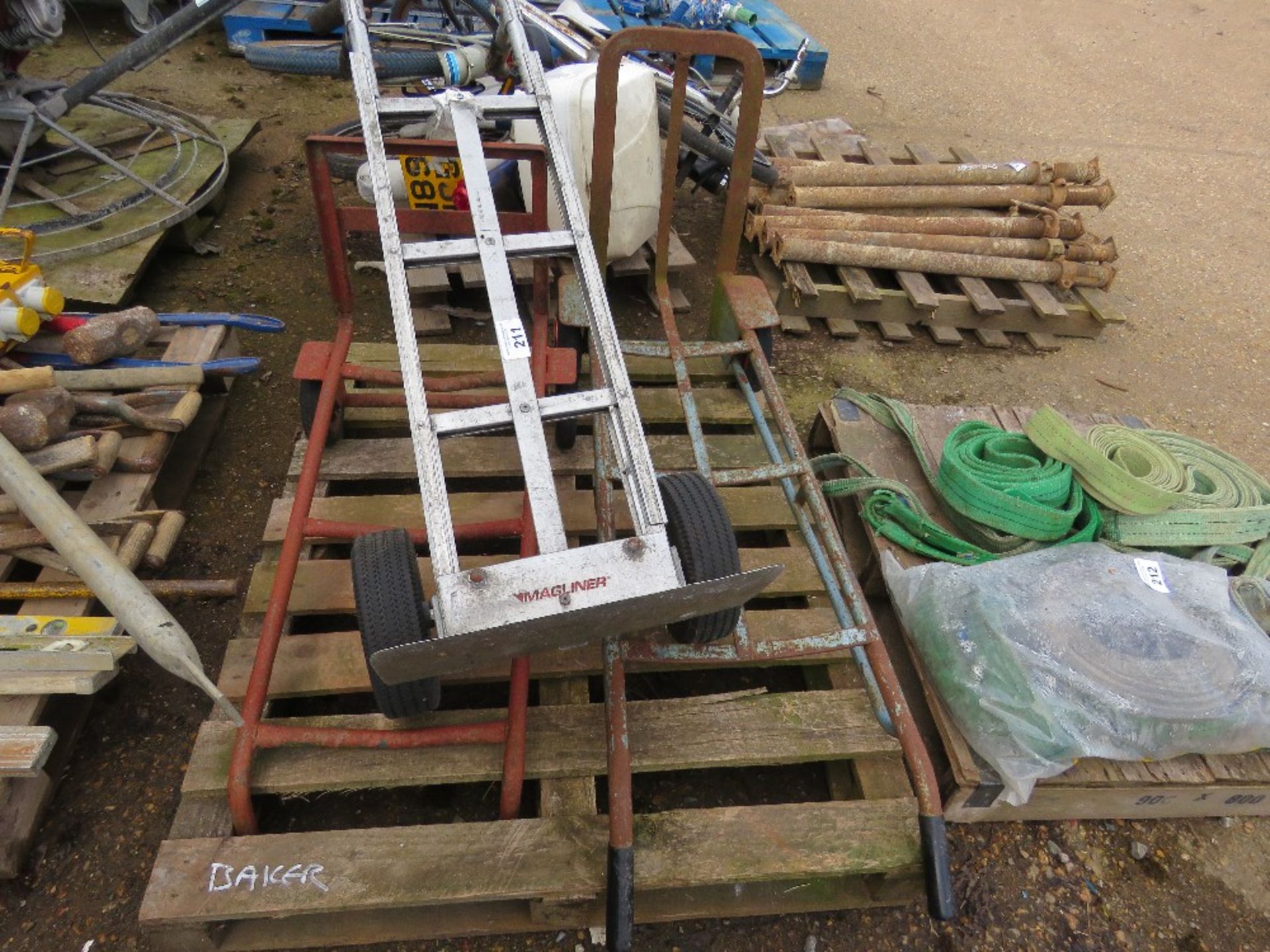 3 X ASSORTED SACKBARROWS.....THIS LOT IS SOLD UNDER THE AUCTIONEERS MARGIN SCHEME, THEREFORE NO VAT - Image 2 of 3