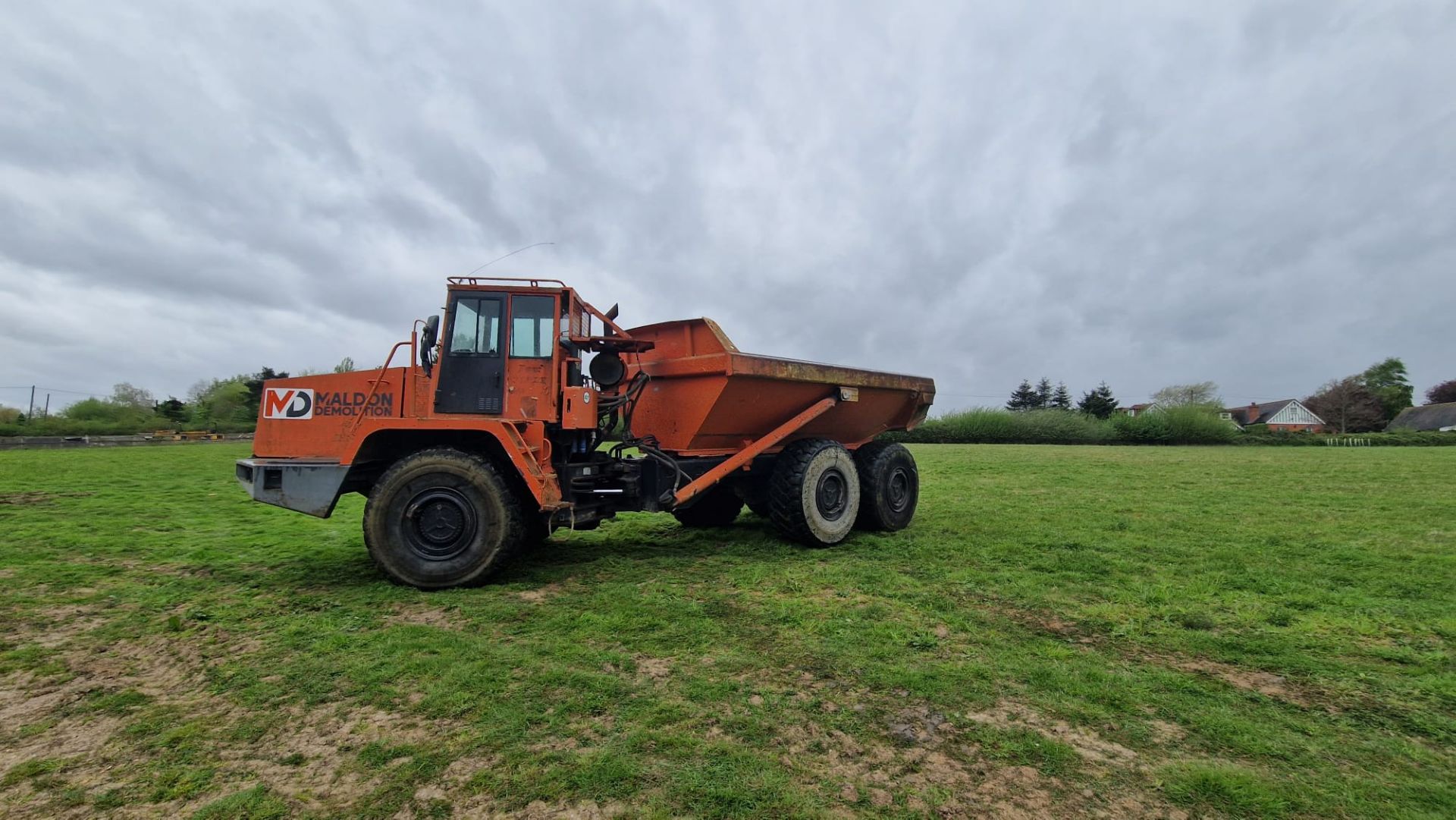 TEREX TA35 SIX WHEEL DUMP TRUCK SN:A7761220. DUMPER HOUR CLOCK IS BLANK, HOURS UNKNOWN. WHEN TESTED