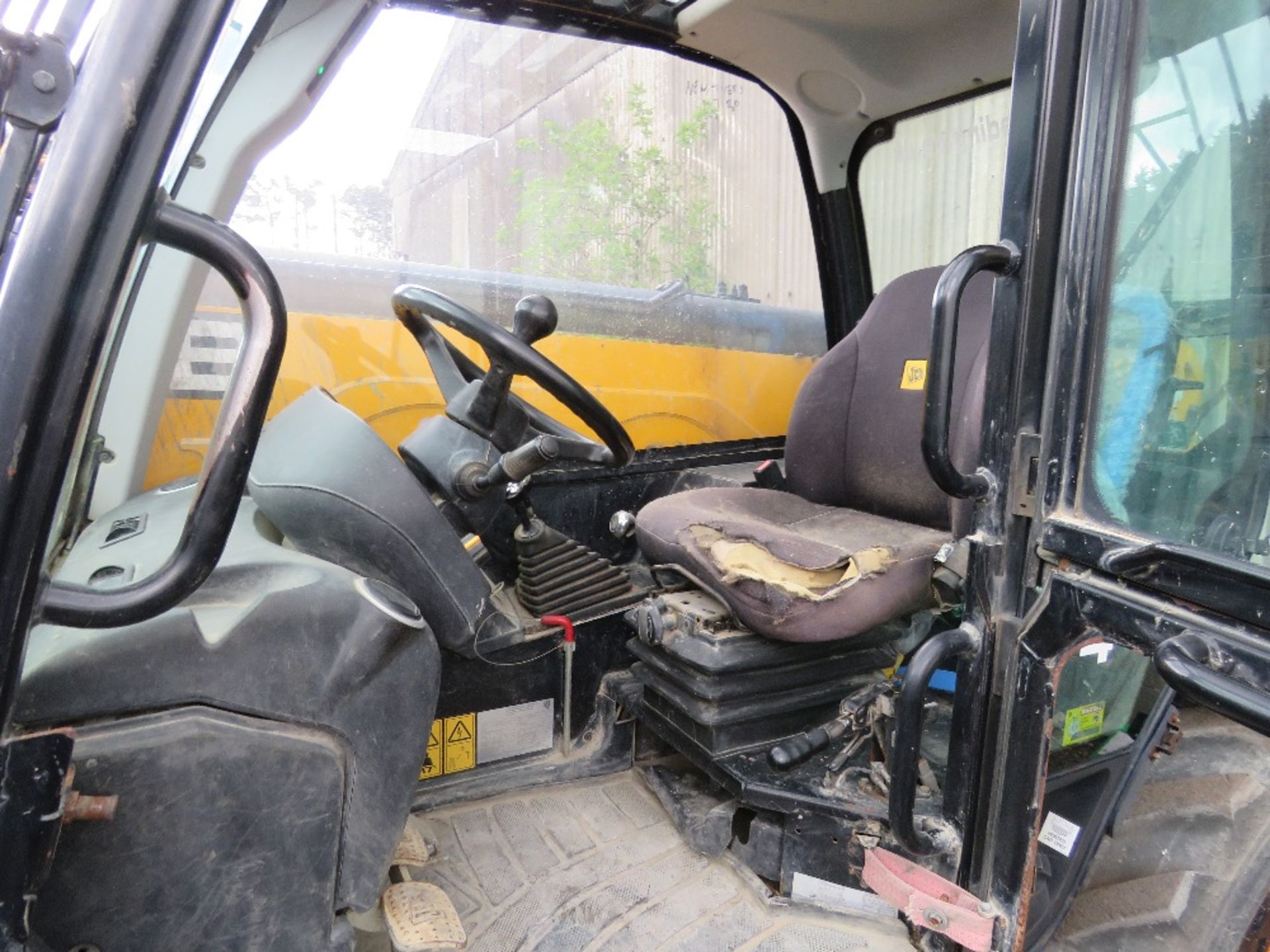 JCB 535-95 TELESCOPIC HANDLER YEAR 2016. REG:MM66 ADU. SN:JCB5AB7GPG2461557. 5645 REC HOURS. DIRECT - Image 10 of 16