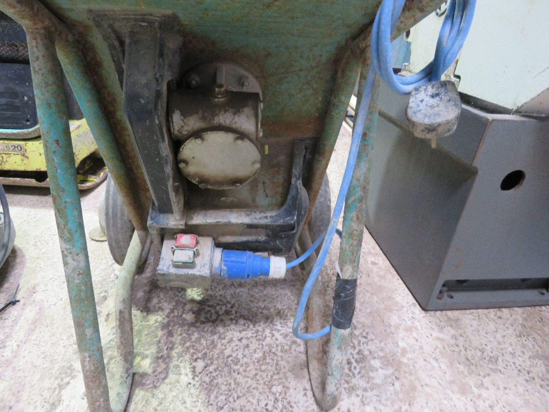 CEMENT MIXER WITH STAND, 240VOLT POWERED.....THIS LOT IS SOLD UNDER THE AUCTIONEERS MARGIN SCHEME, T - Image 4 of 4
