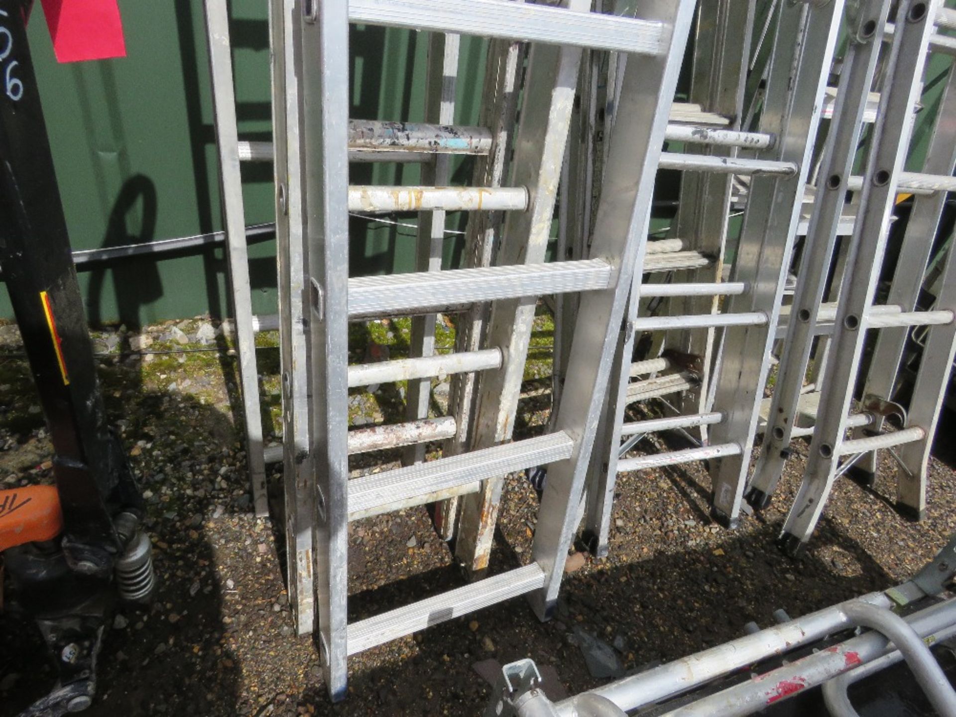4NO ALUMINIUM SINGLE STAGE LADDERS SECTIONS. - Image 2 of 4