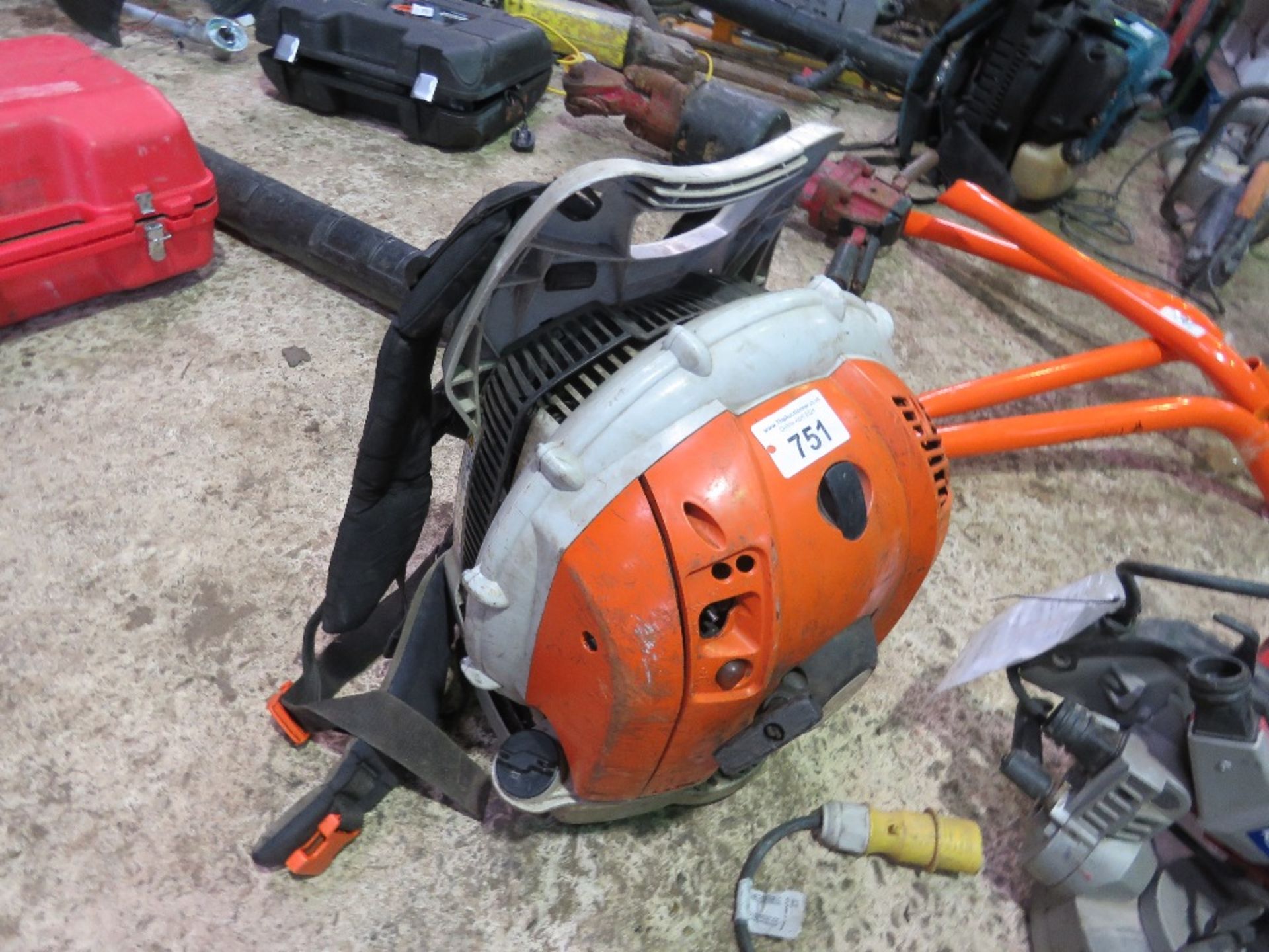 STIHL BR80C TYPE BACKPACK BLOWER.