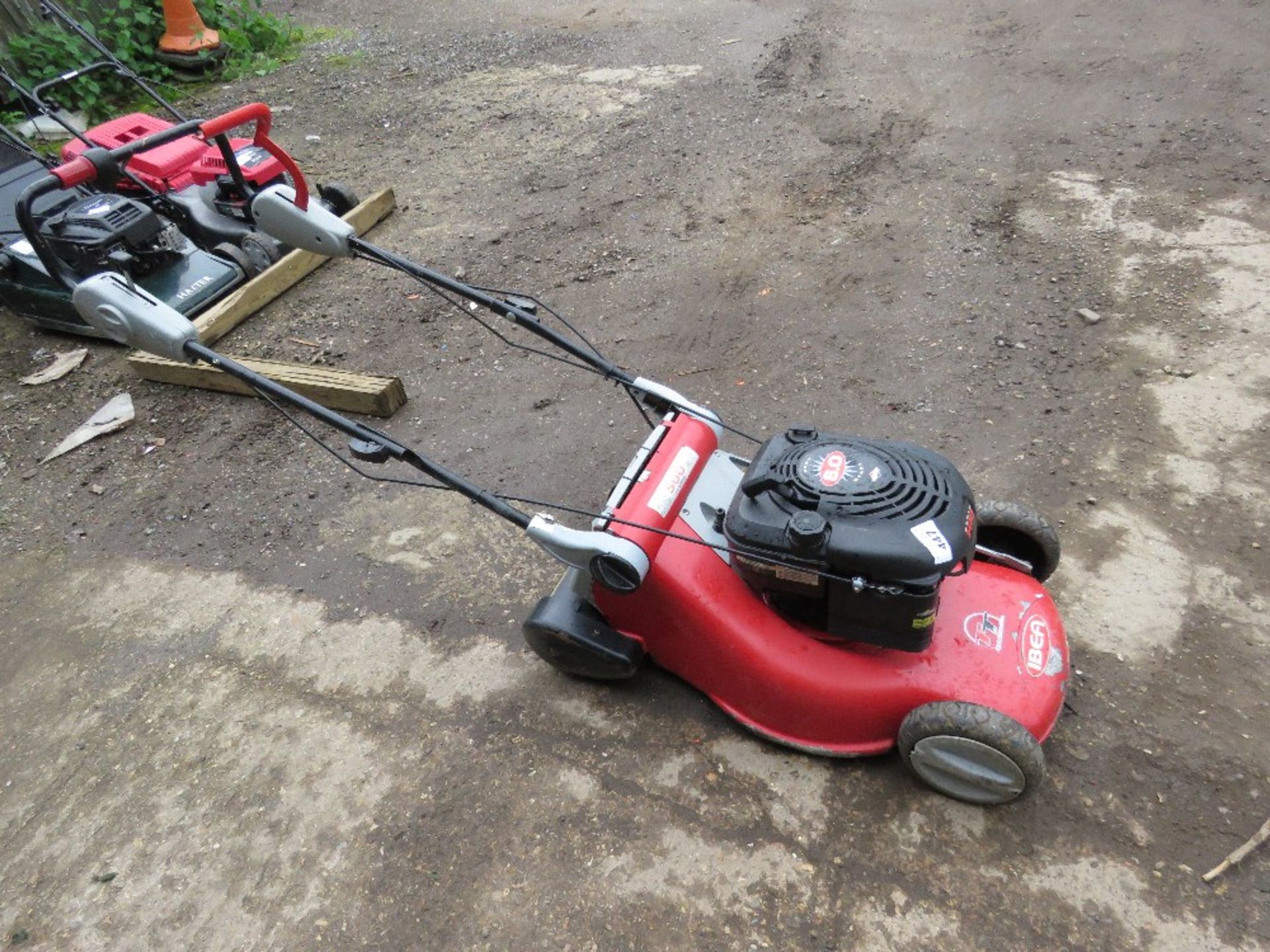 IBEA PETROL ENGINE ROLLER MOWER, NO COLLECTOR.....THIS LOT IS SOLD UNDER THE AUCTIONEERS MARGIN SCHE