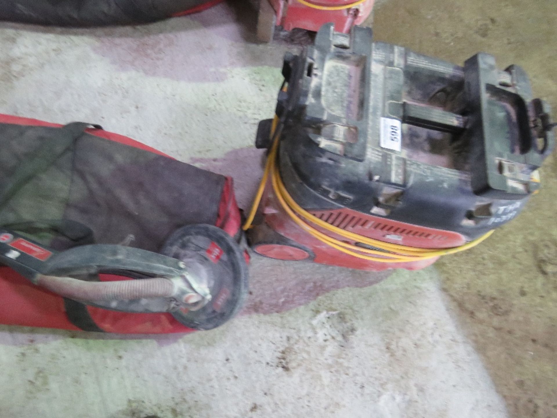 FLEX LONG HANDLED CEILING SANDER PLUS A FLEX DUST VACUUM UNIT, 110VOLT POWERED. - Image 3 of 4