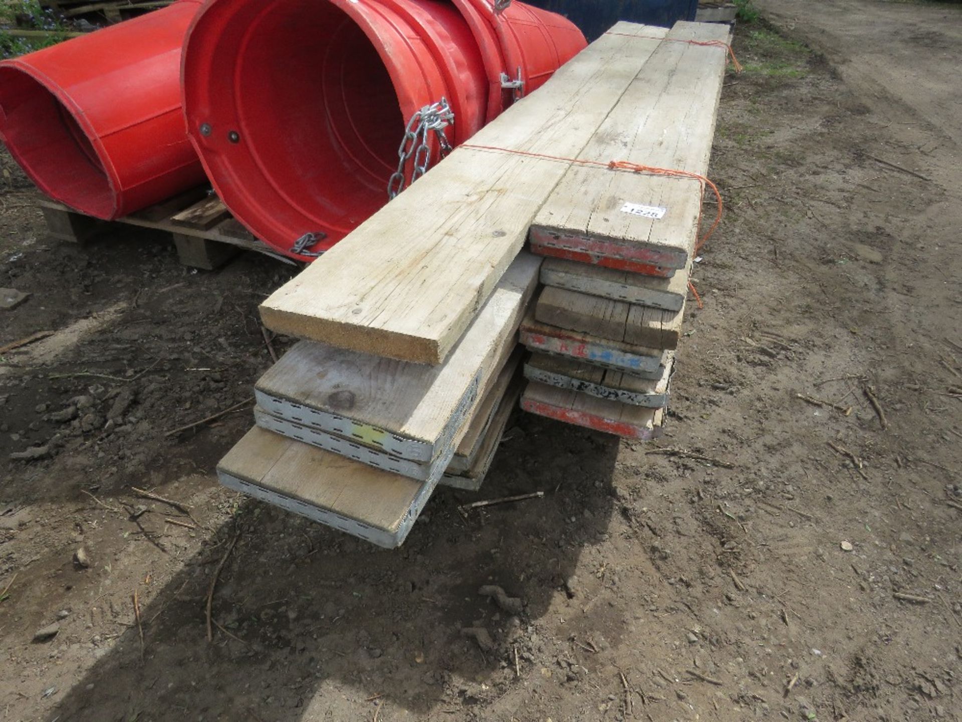 STACK OF SCAFFOLD BOARDS, 20NO IN TOTAL APPROX 8-10FT LENGTH APPROX.