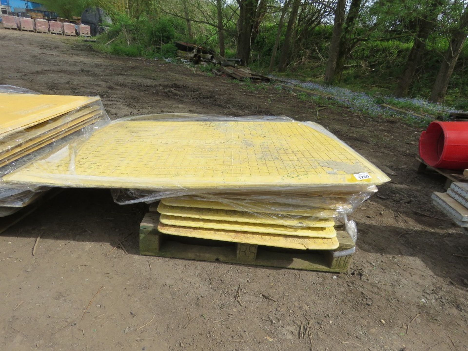 2 X PALLETS CONTAINING GRP CROSSING PLATES, 18NO IN TOTAL APPROX. - Image 3 of 5