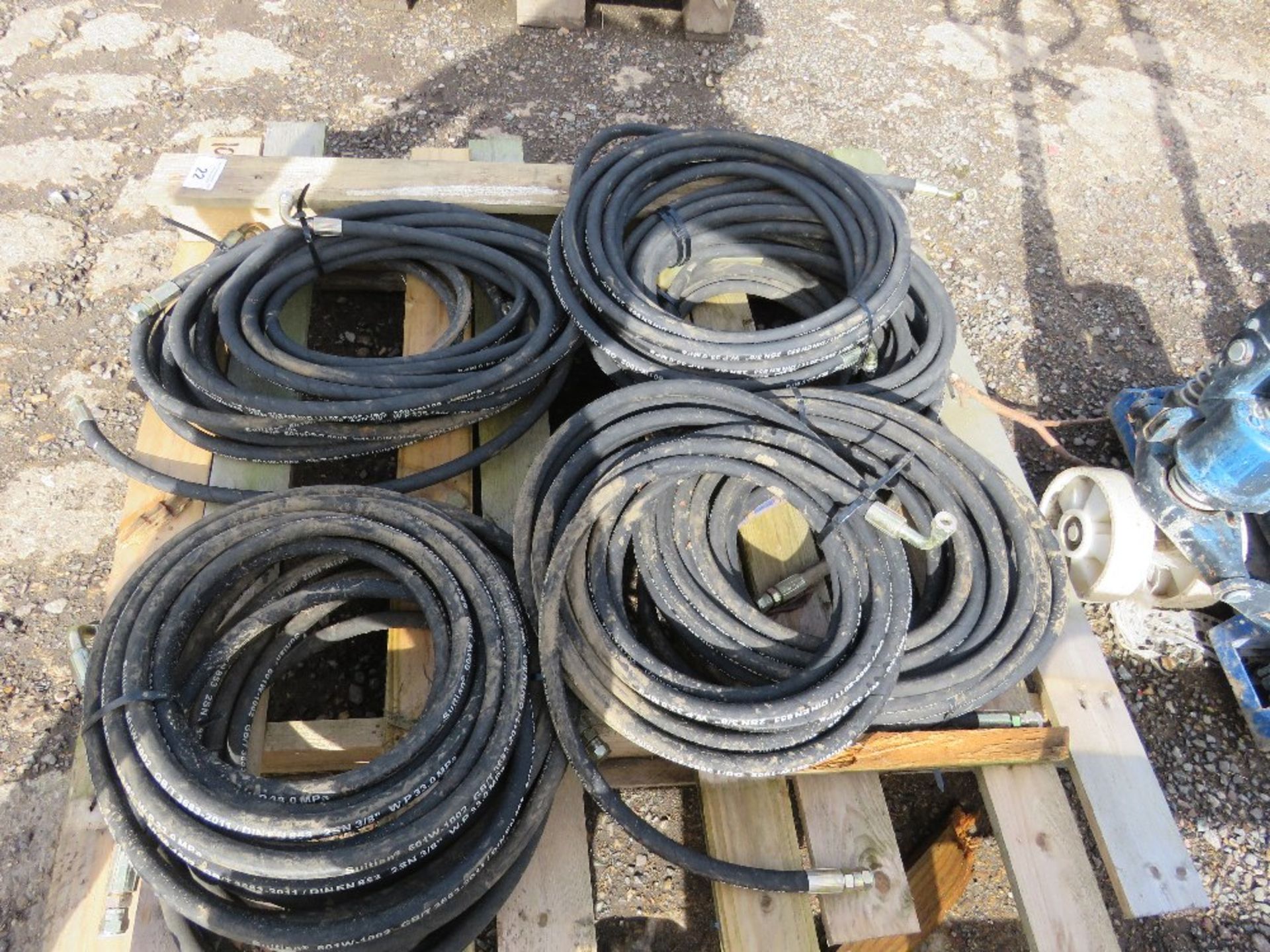 10NO UNUSED HYDRAULIC HOSES 8.5M LENGTH. - Image 3 of 5