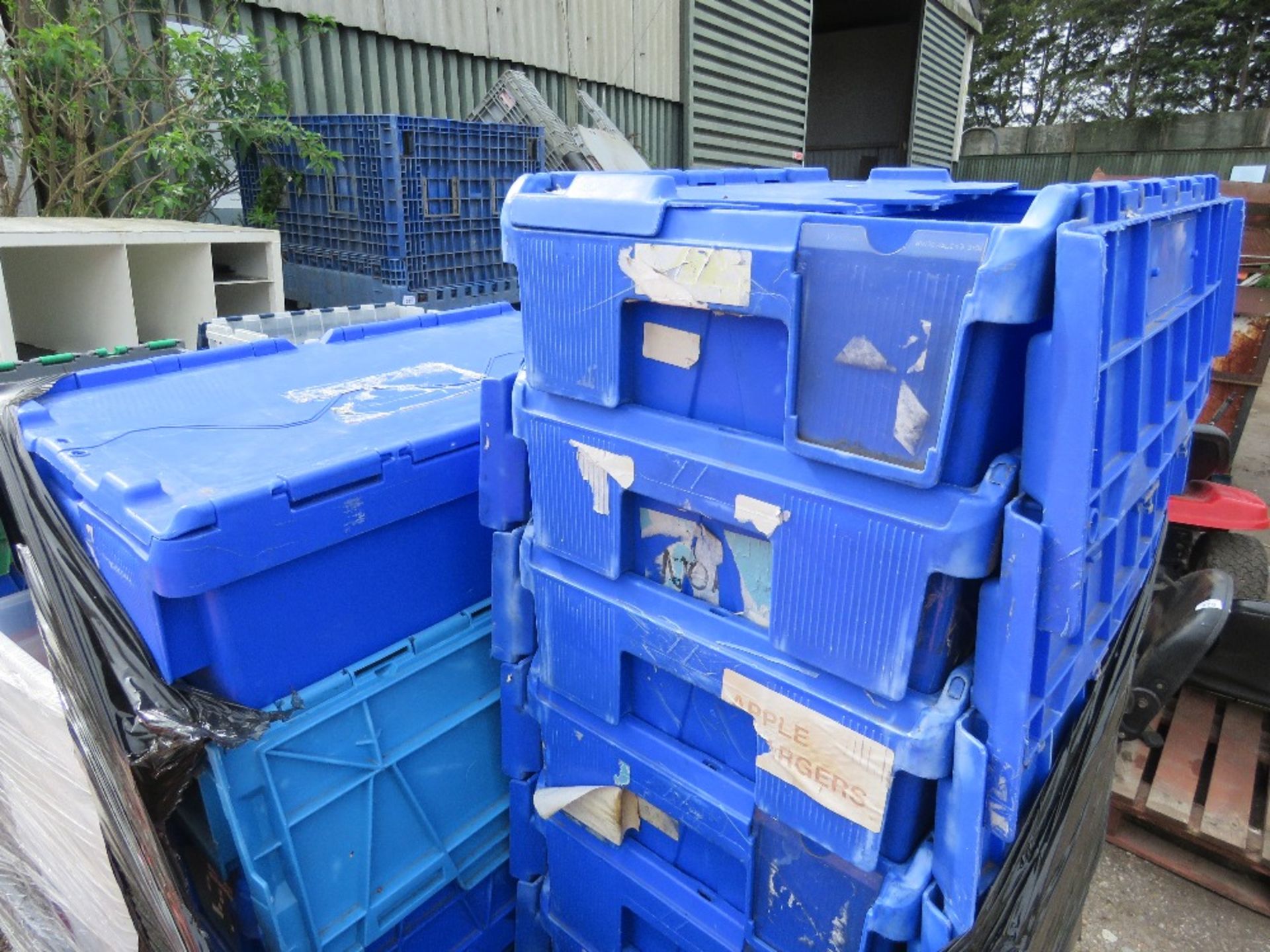 PALLET OF HEAVY DUTY BLUE STORAGE CRATES.....THIS LOT IS SOLD UNDER THE AUCTIONEERS MARGIN SCHEME, T - Image 6 of 7