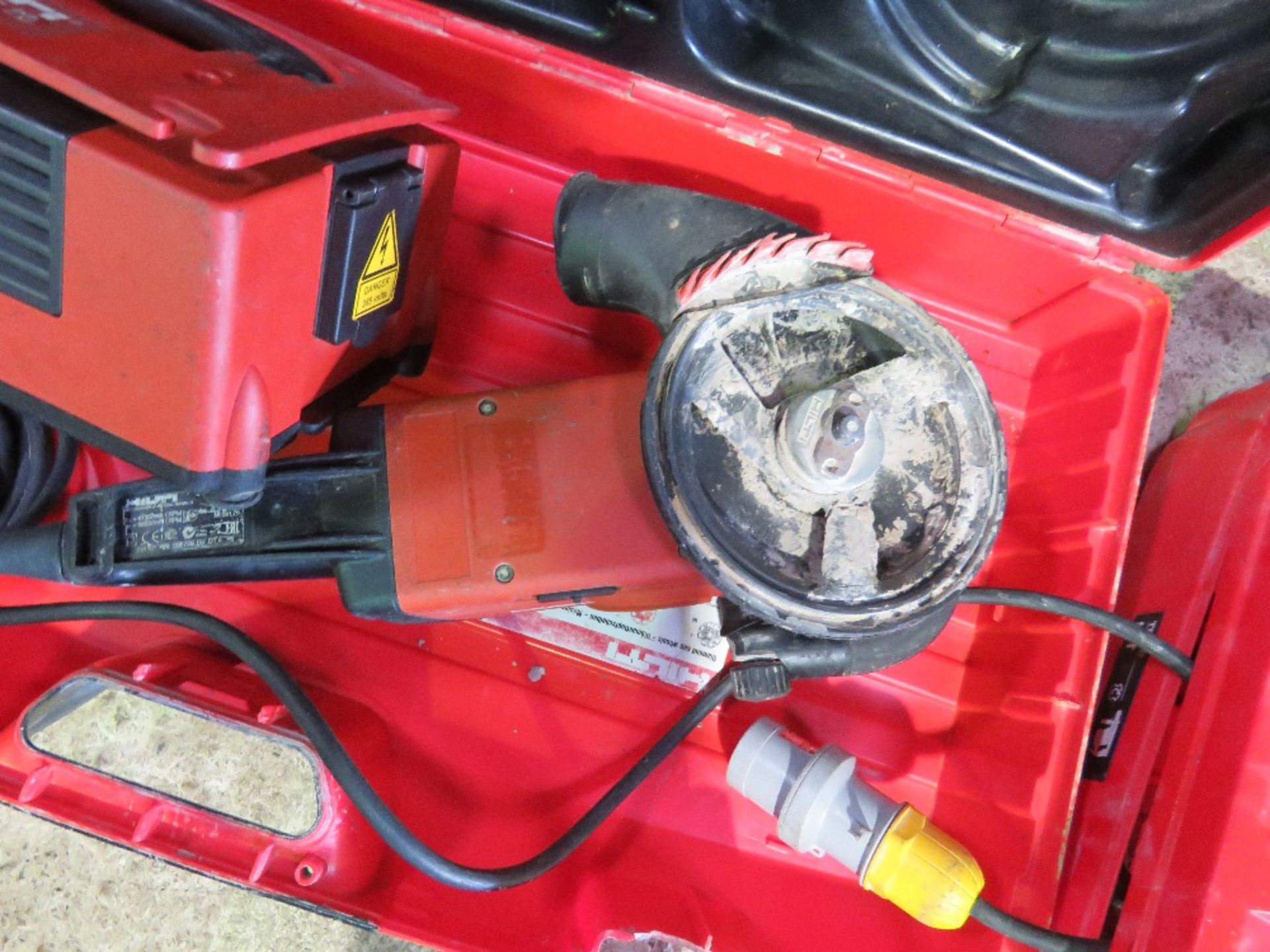 HILTI DS-150 WALL GRINDER WITH POWER BOX IN A CASE. 110VOLT.