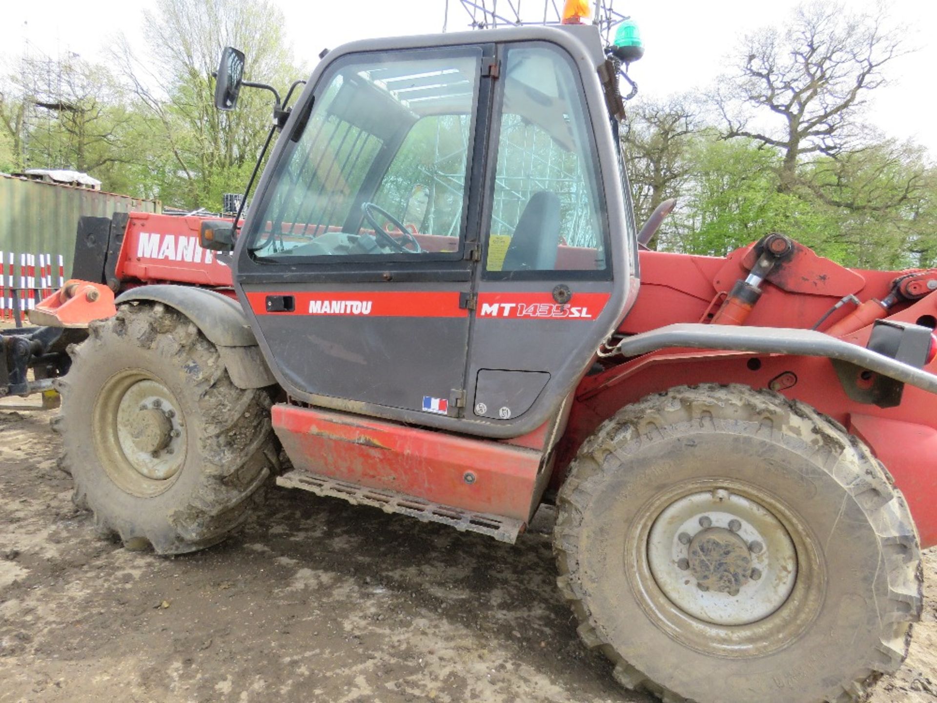 MANITOU 1435SL TELESCOPIC HANDLER REG:LU06 MRO (LOG BOOK TO APPLY FOR). 7965 REC HRS. YEAR 2006 BUIL - Image 5 of 14