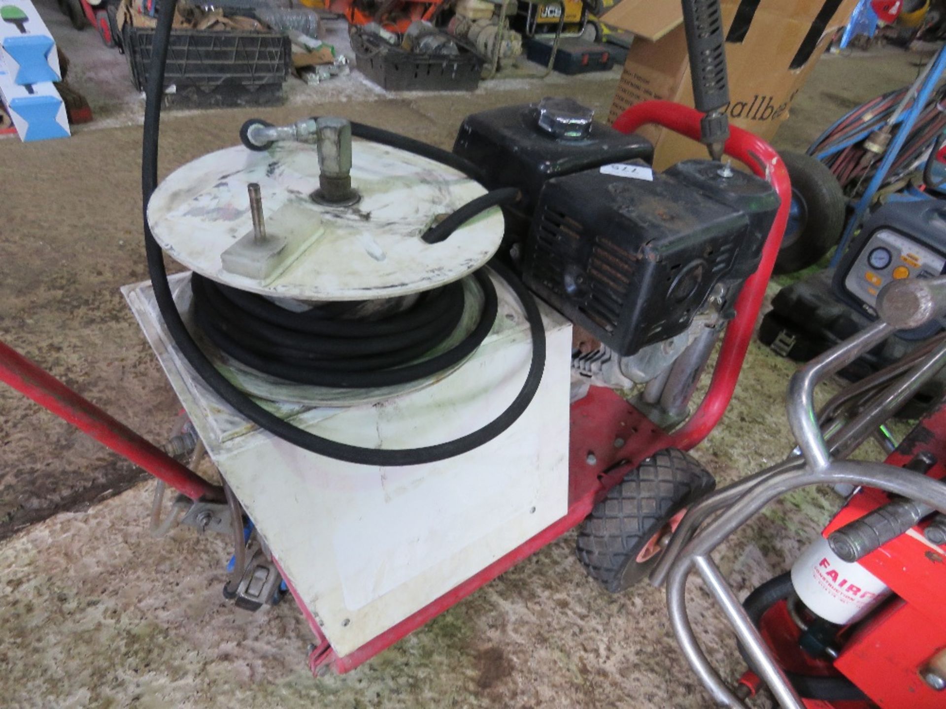 BRENDON HEAVY DUTY PRESSURE WASHER WITH HOSE AND LANCE. - Image 6 of 7