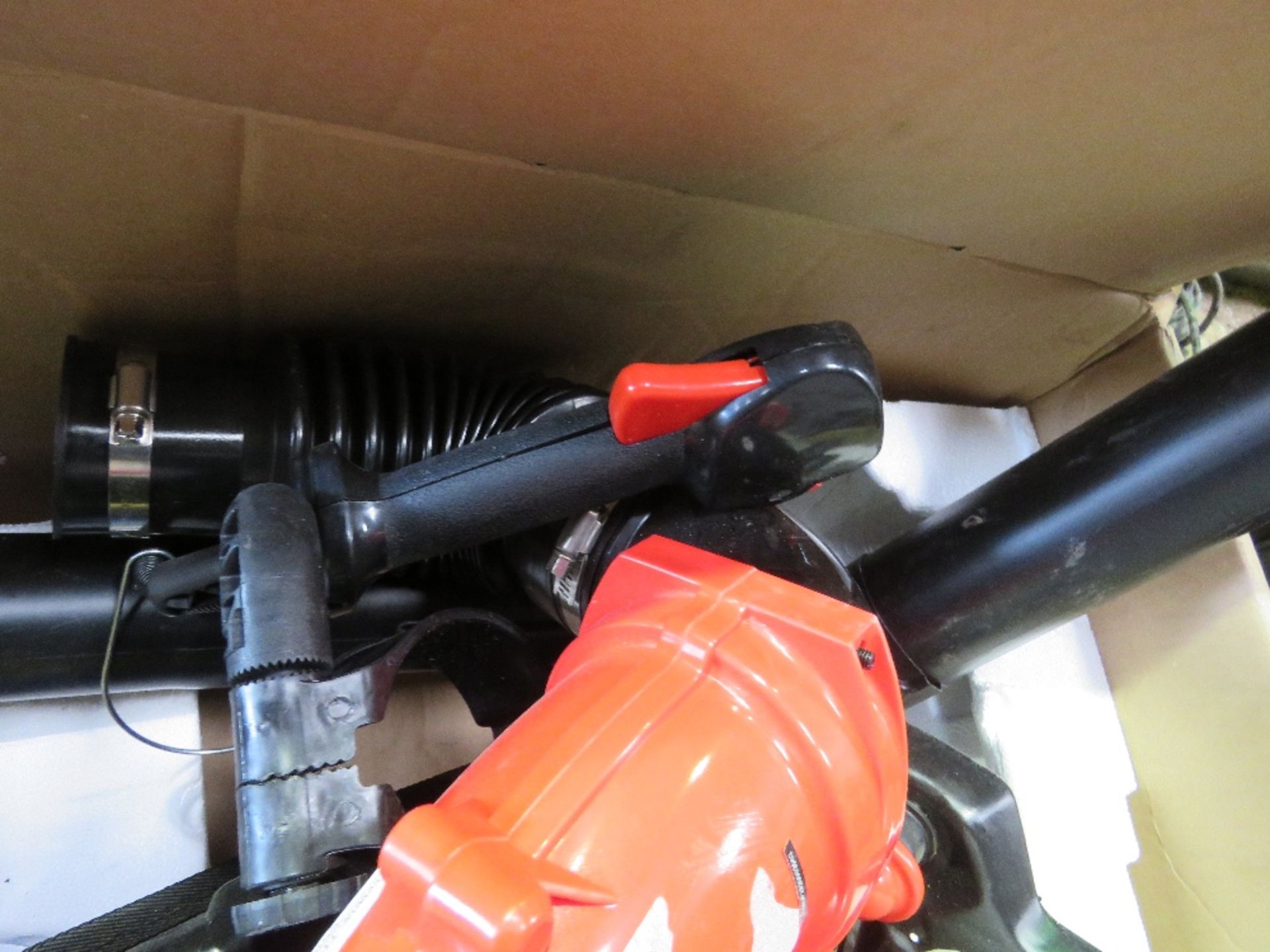 PETROL ENGINED BACKPACK BLOWER IN A BOX. - Image 4 of 7