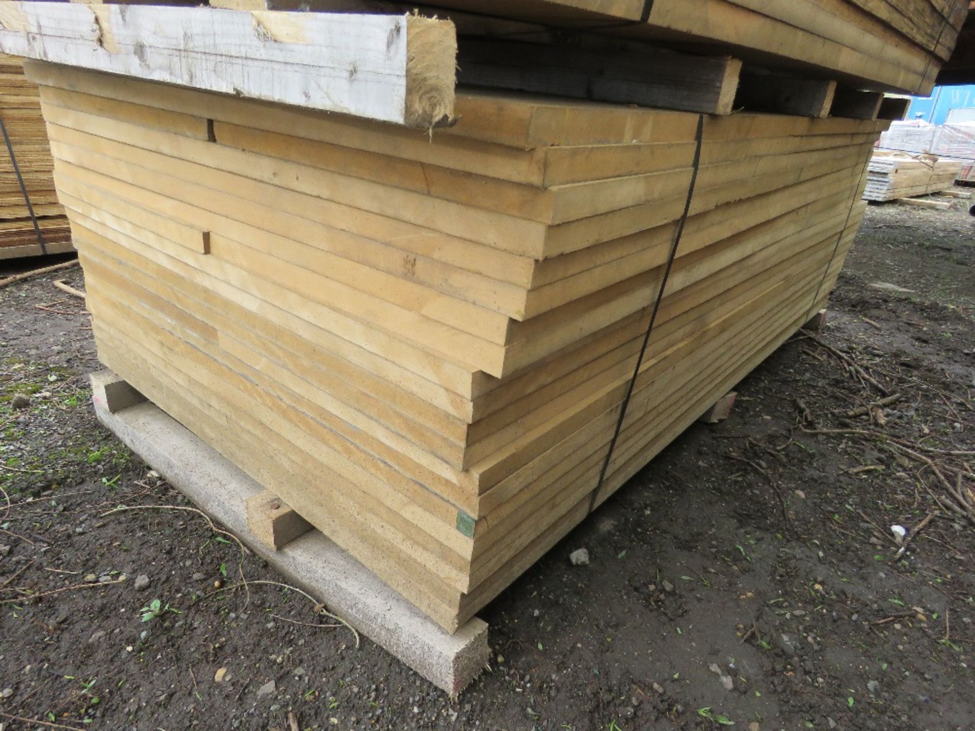 STACK OF APPROXIMATELY 20NO HEAVY DUTY 30MM APPROX MDF SHEETS 1.03M X 2.0M SIZE APPROX. - Image 3 of 4