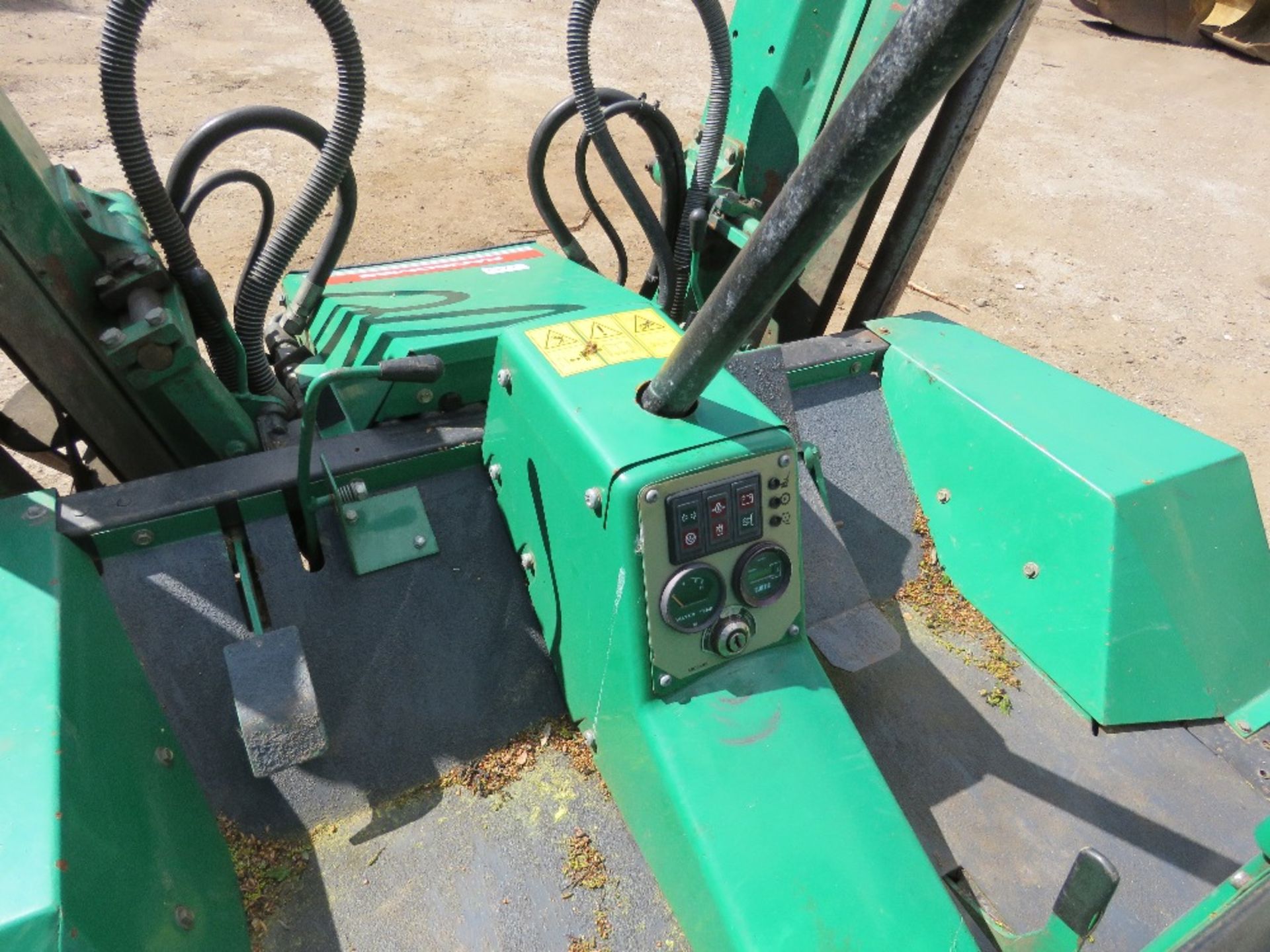 ransomes 213 triple ride on mower with kubota engine. PART EXCHANGE MACHINE, STOP SOLENOID ISSUE, UN - Image 5 of 15