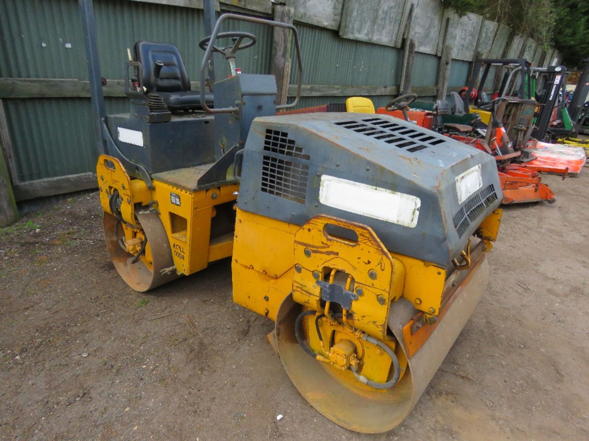 BOMAG BW120AD-3 TWIN DRUM RIDE ON ROLLER. SN:10117051344 1101 REC HORS. DEUTZ ENGINE. WHEN TESTED W - Image 3 of 13