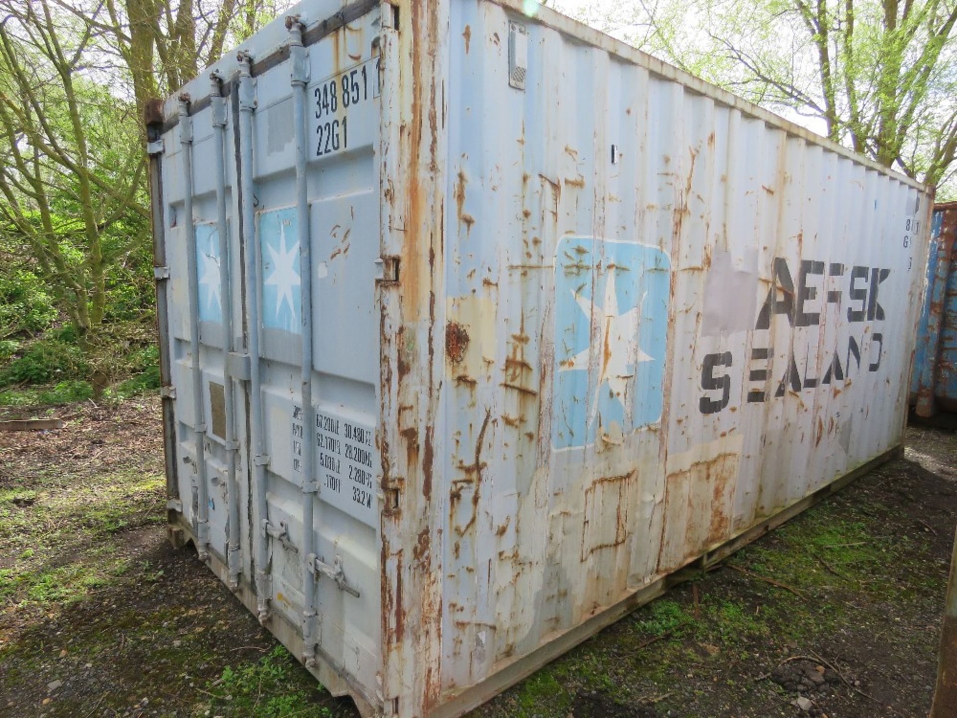 SECURE STORAGE 20FT SHIPPING CONTAINER . WITH FORK POCKETS. SOURCED FROM SITE CLEARANCE. ....THIS LO - Image 2 of 6