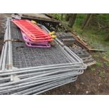 STACK OF HERAS TYPE FENCE PANELS (21NO IN TOTAL APPROX) WITH FEET AND CLIPS AS SHOWN PLUS 4 NO PLAST