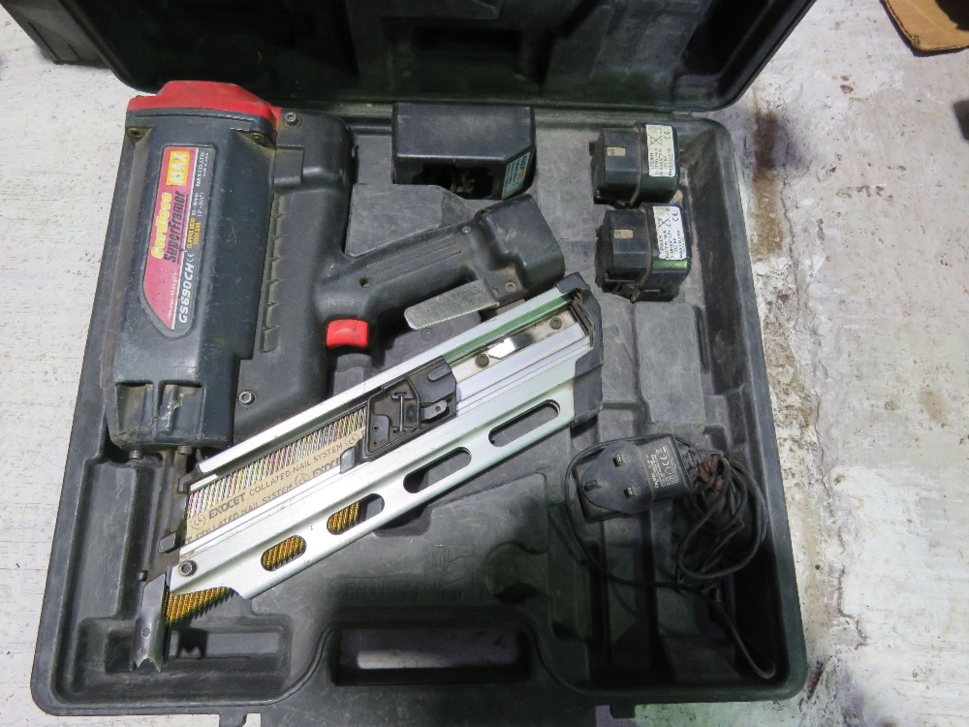 MAXPOWER NAIL GUN IN A CASE. ....THIS LOT IS SOLD UNDER THE AUCTIONEERS MARGIN SCHEME, THEREFORE NO