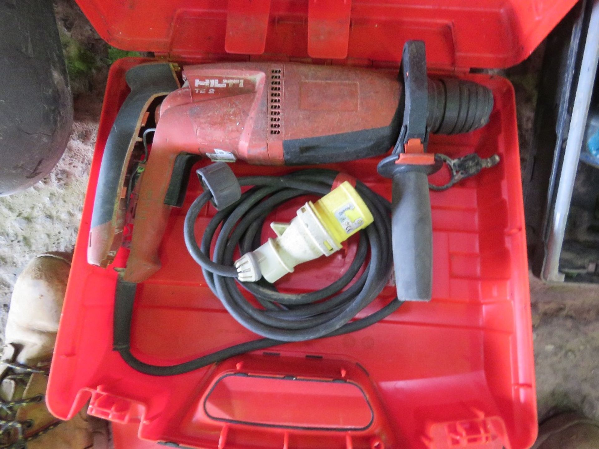 2 X HILTI TE2 110VOLT POWERED SDS DRILL. - Image 2 of 2